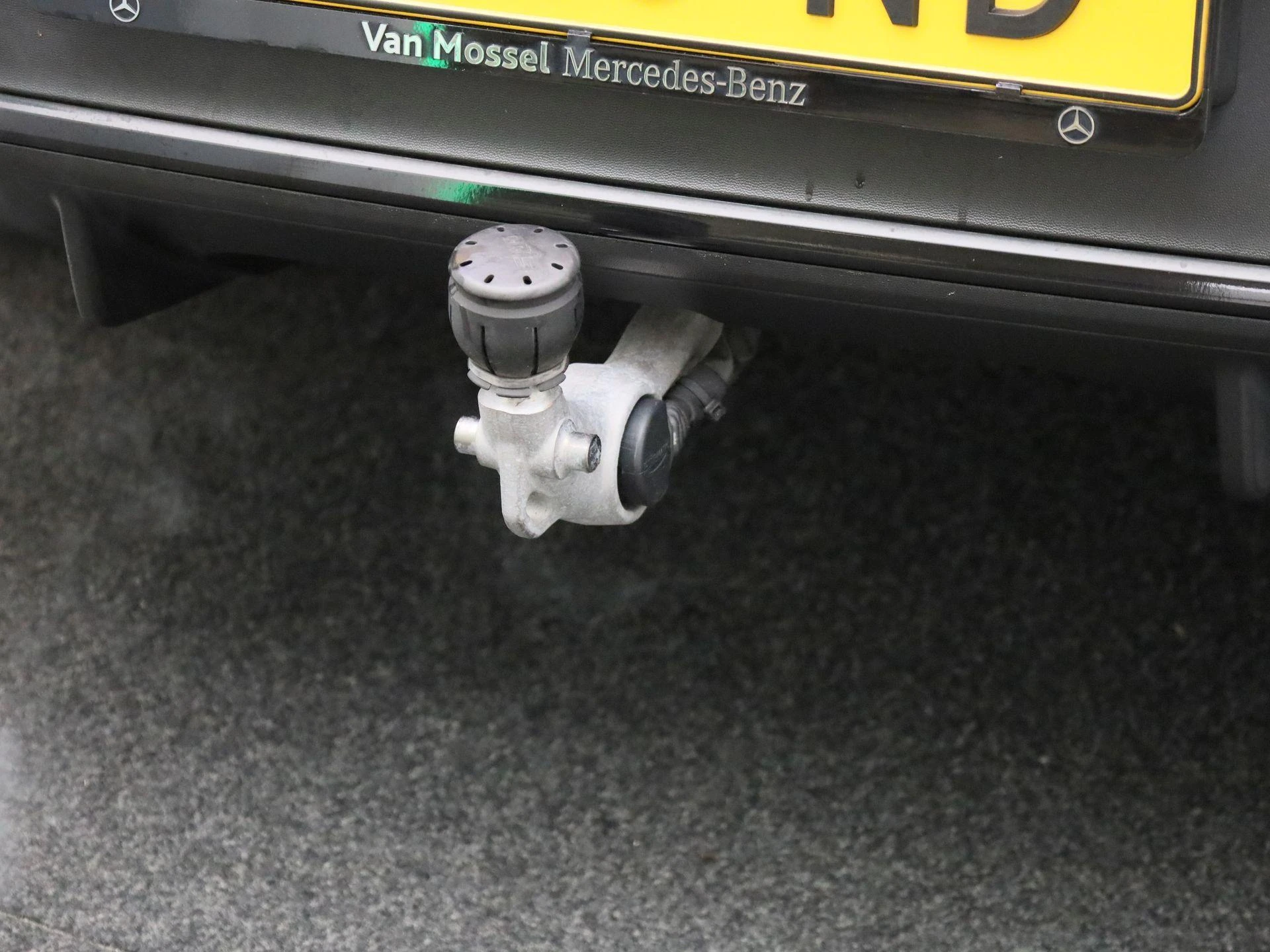 Mercedes-Benz-GLC-image-46