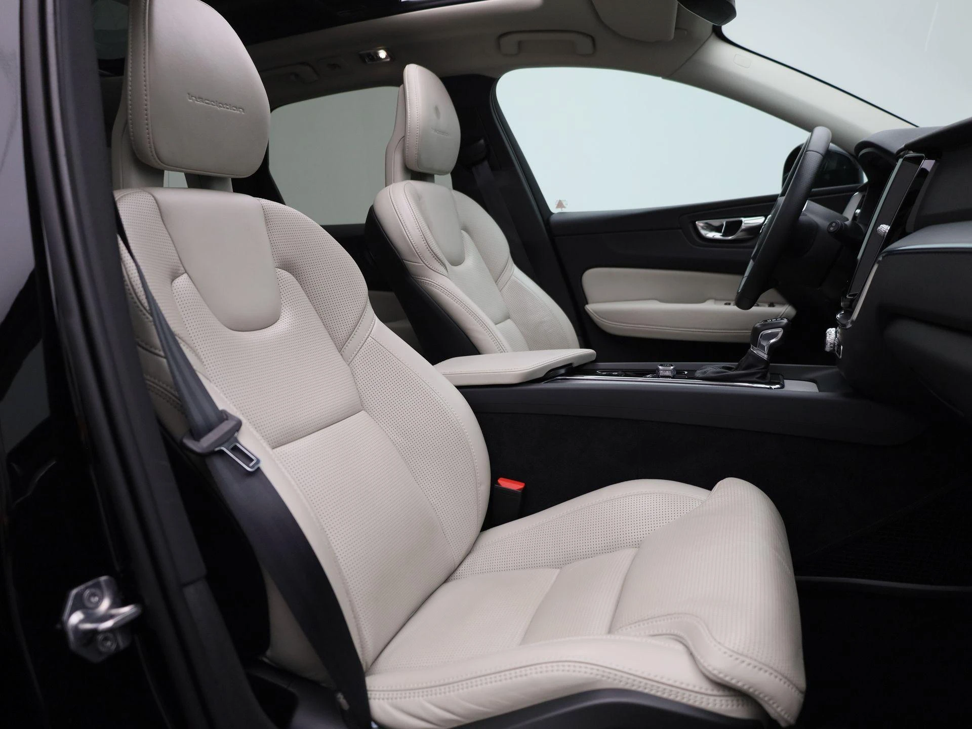 Volvo-XC60-image-35