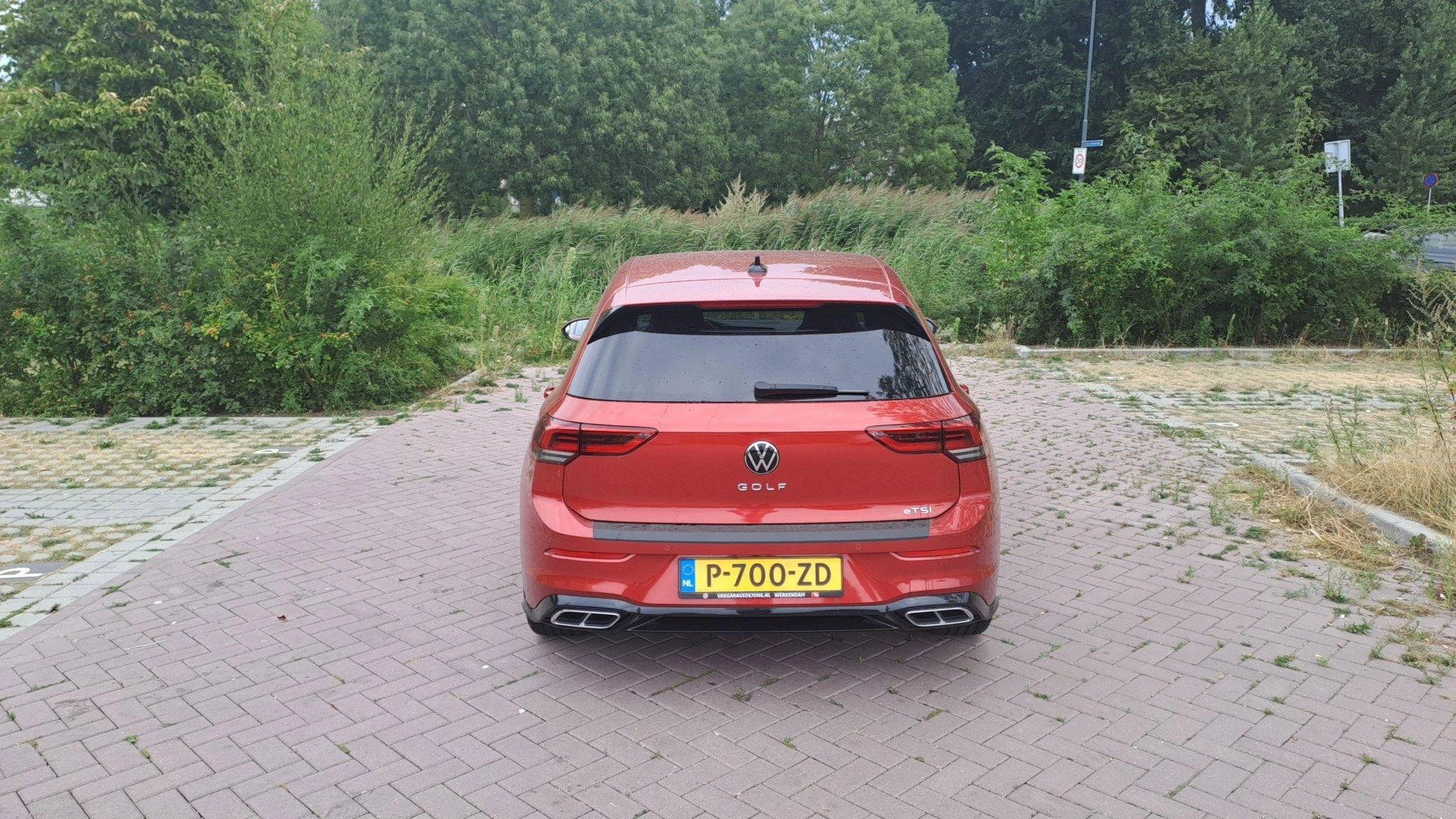 Volkswagen-Golf-image-4