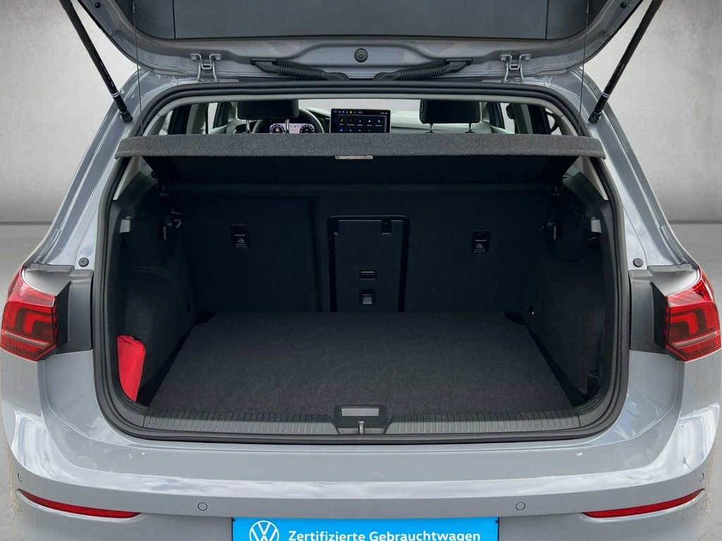 Volkswagen-Golf-image-4