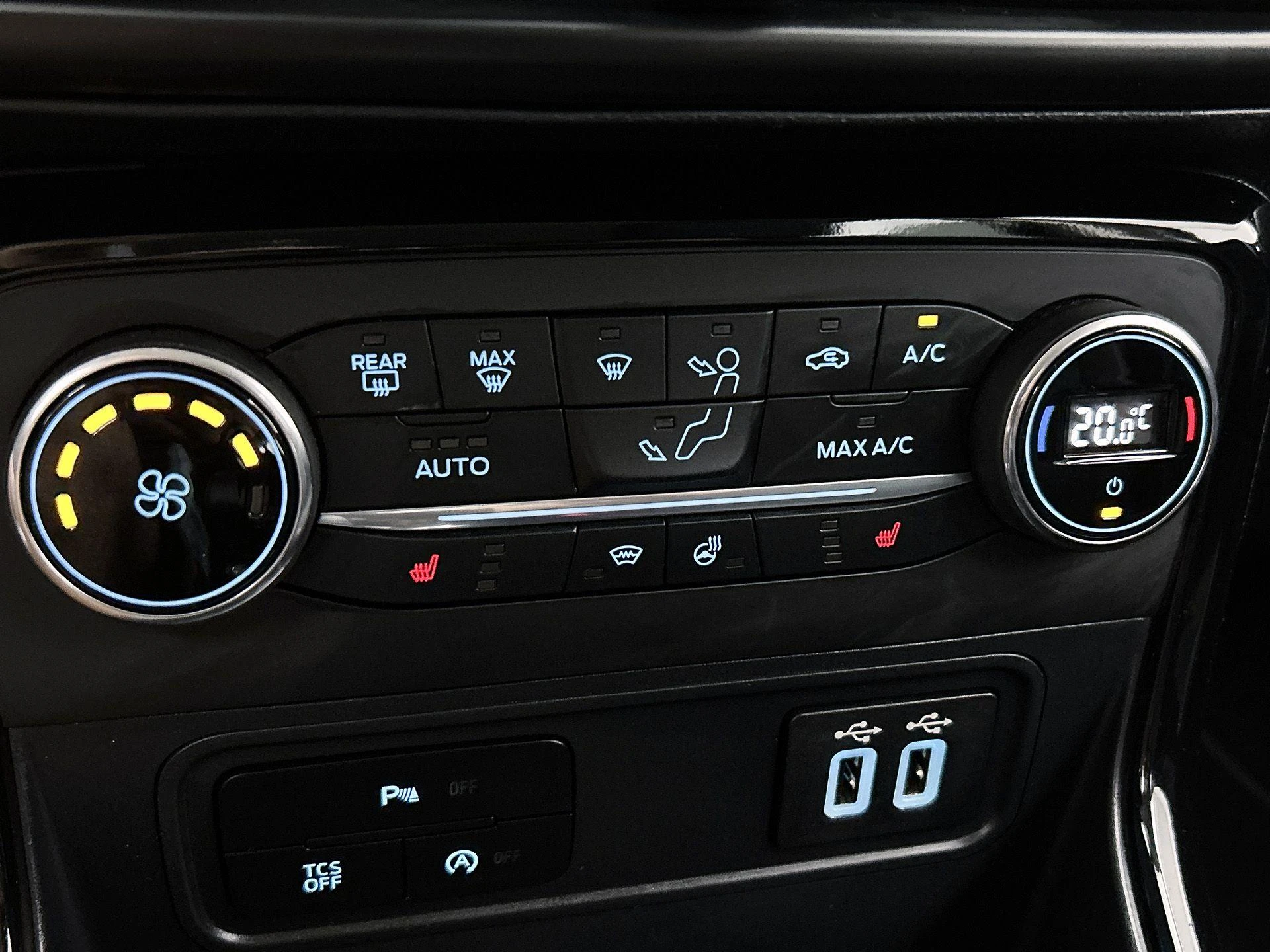 Ford-EcoSport-image-16