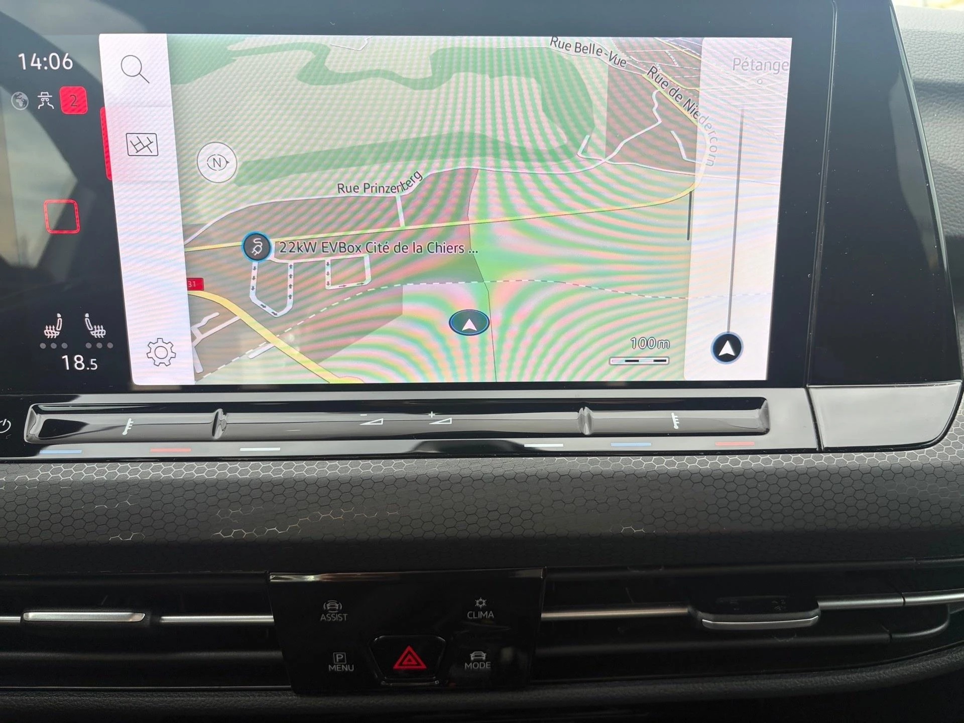 Volkswagen-Golf-image-2