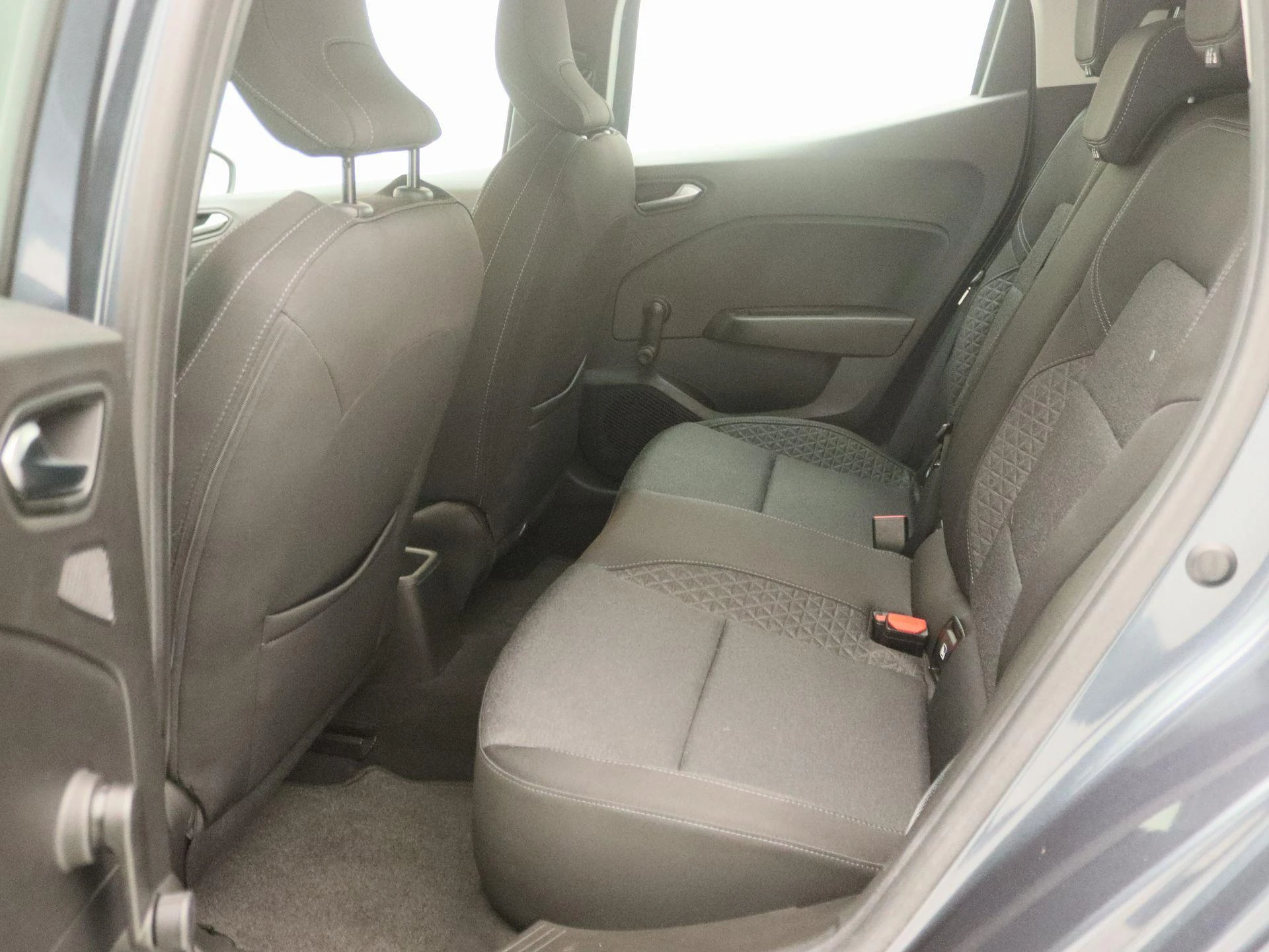 Renault-Clio-image-12