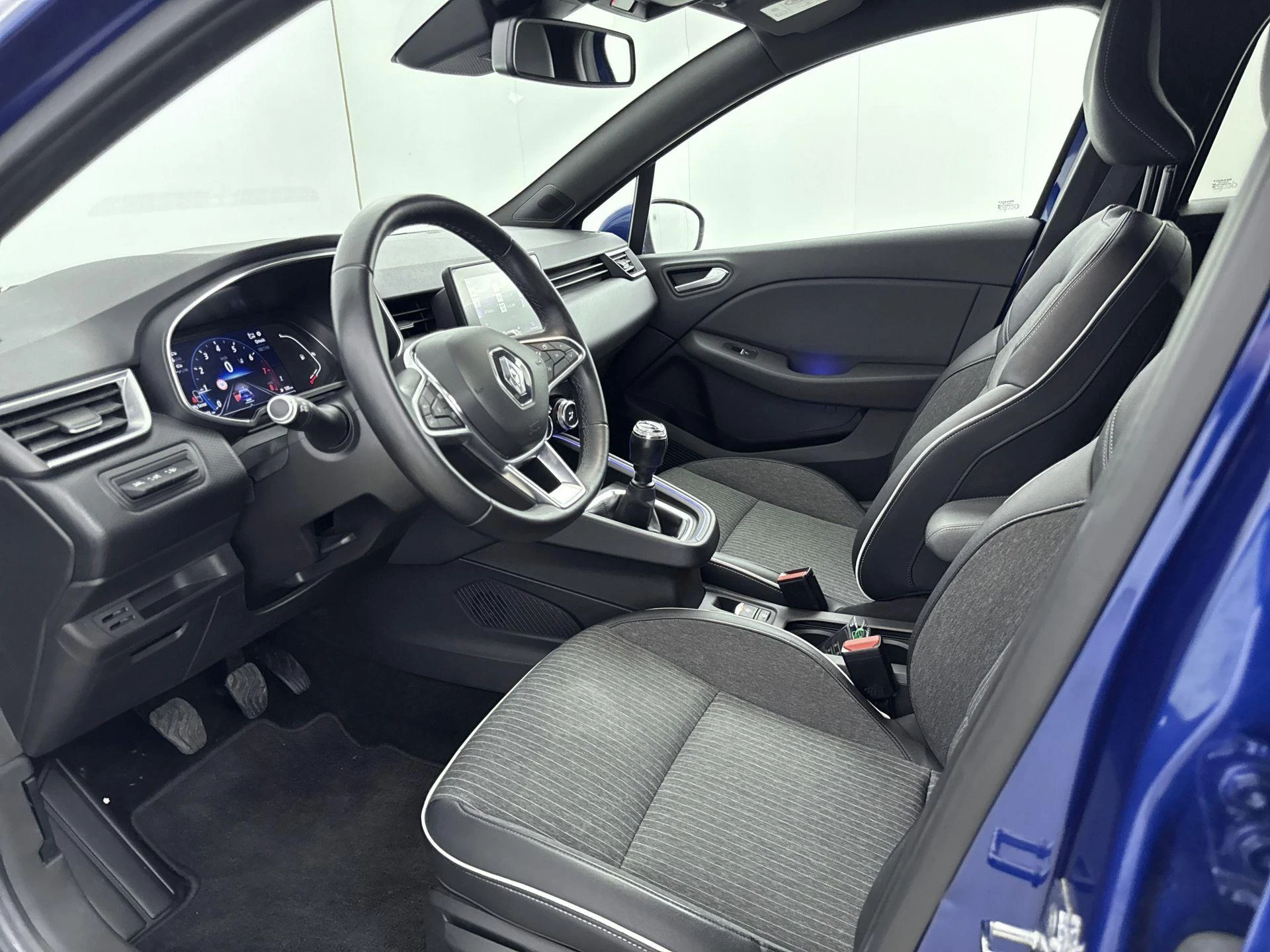 Renault-Clio-image-7
