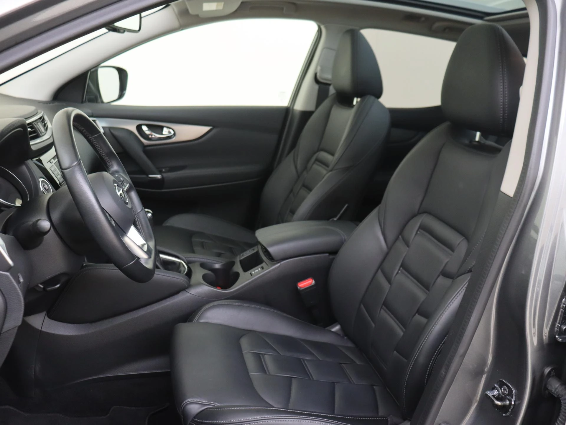 Nissan-QASHQAI-image-14