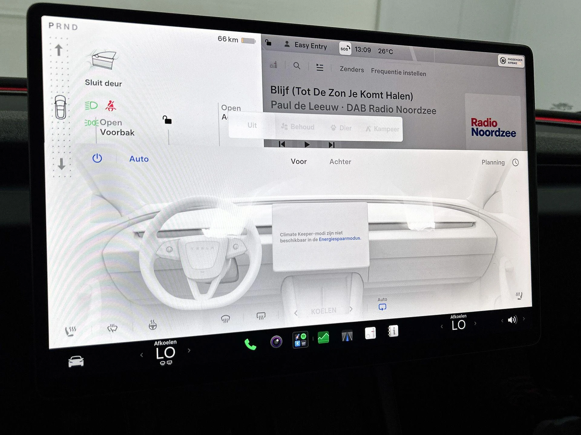 Tesla-Model 3-image-17