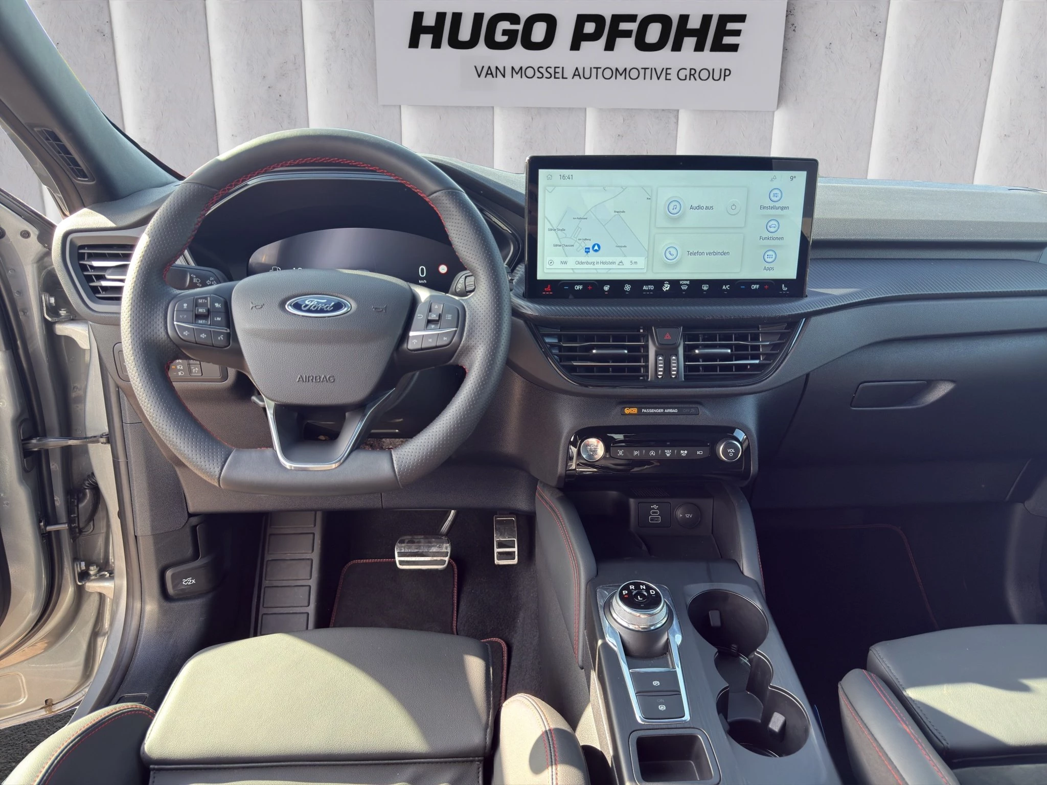 Ford Kuga ST-Line X Aut.*PANO*AHK*360GRAD*LED-MATRIX*NAVI*GRA*WINTER-PKT.