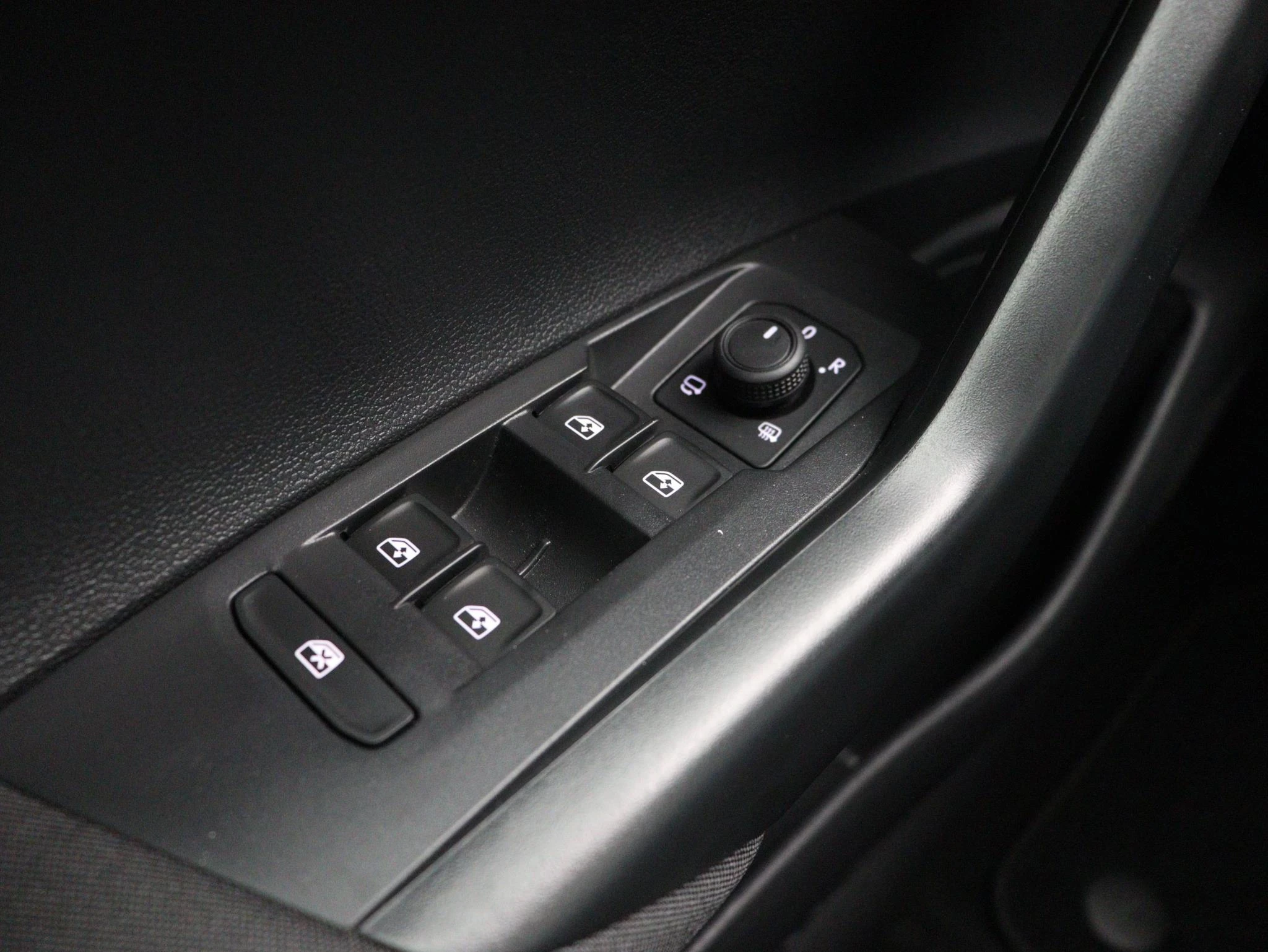 Volkswagen-Polo-image-22