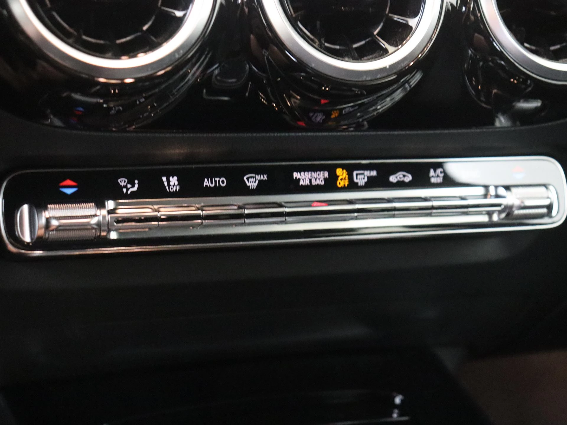Mercedes-Benz-B-Klasse-image-19