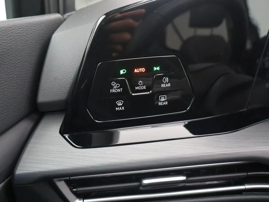 Volkswagen-Golf-image-22