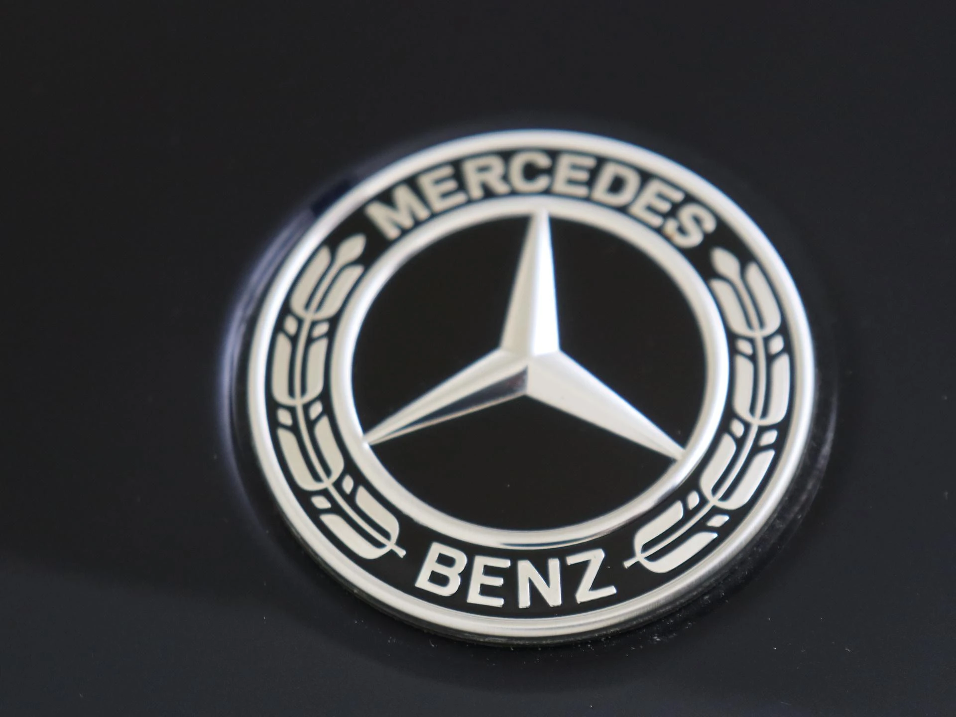 Mercedes-Benz-GLC-image-29
