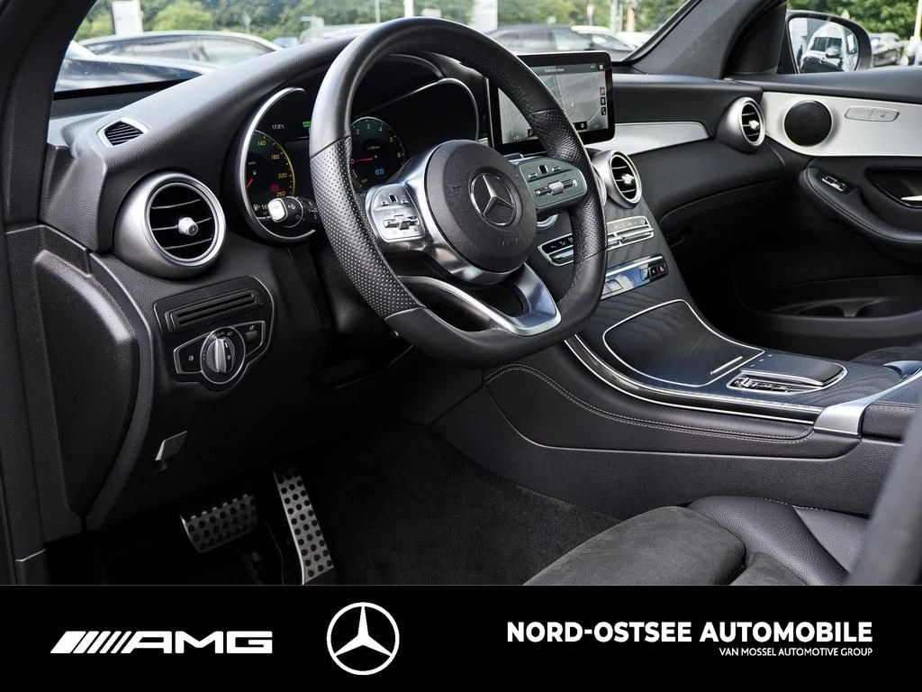 Mercedes-Benz GLC 300 de 4M AMG KAMERA PANO AHK NIGHT SOUND AMG LineX254 GLC 300 de 4M AMG KAMERA PANO AHK NIGHT SOUND AMG Line