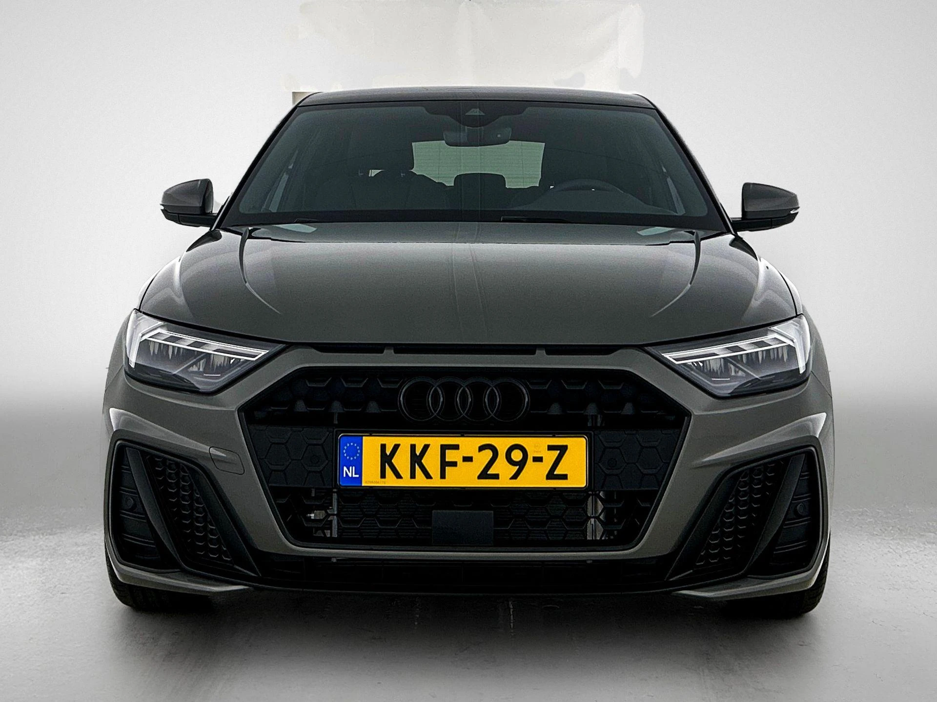 Audi-A1 Sportback-image-1
