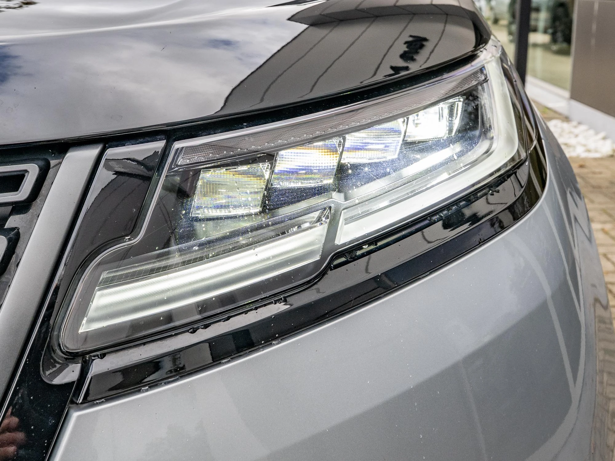 Land Rover-Range Rover Velar-image-19