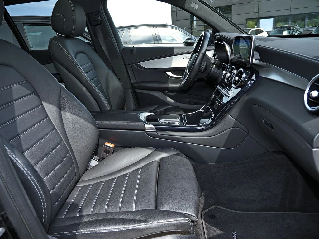 Mercedes-Benz-GLC 400 d-image-12