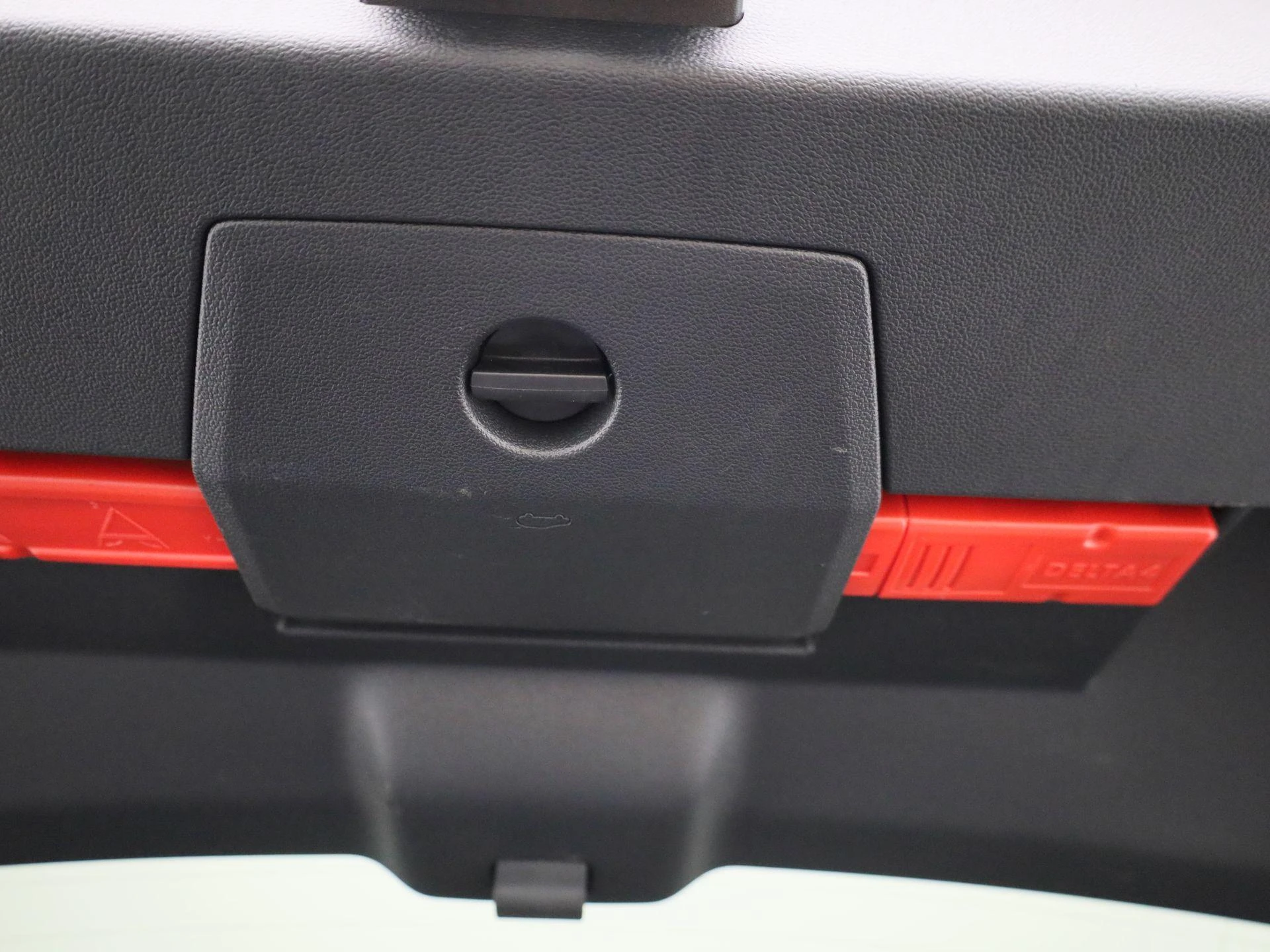 Volkswagen-Polo-image-11