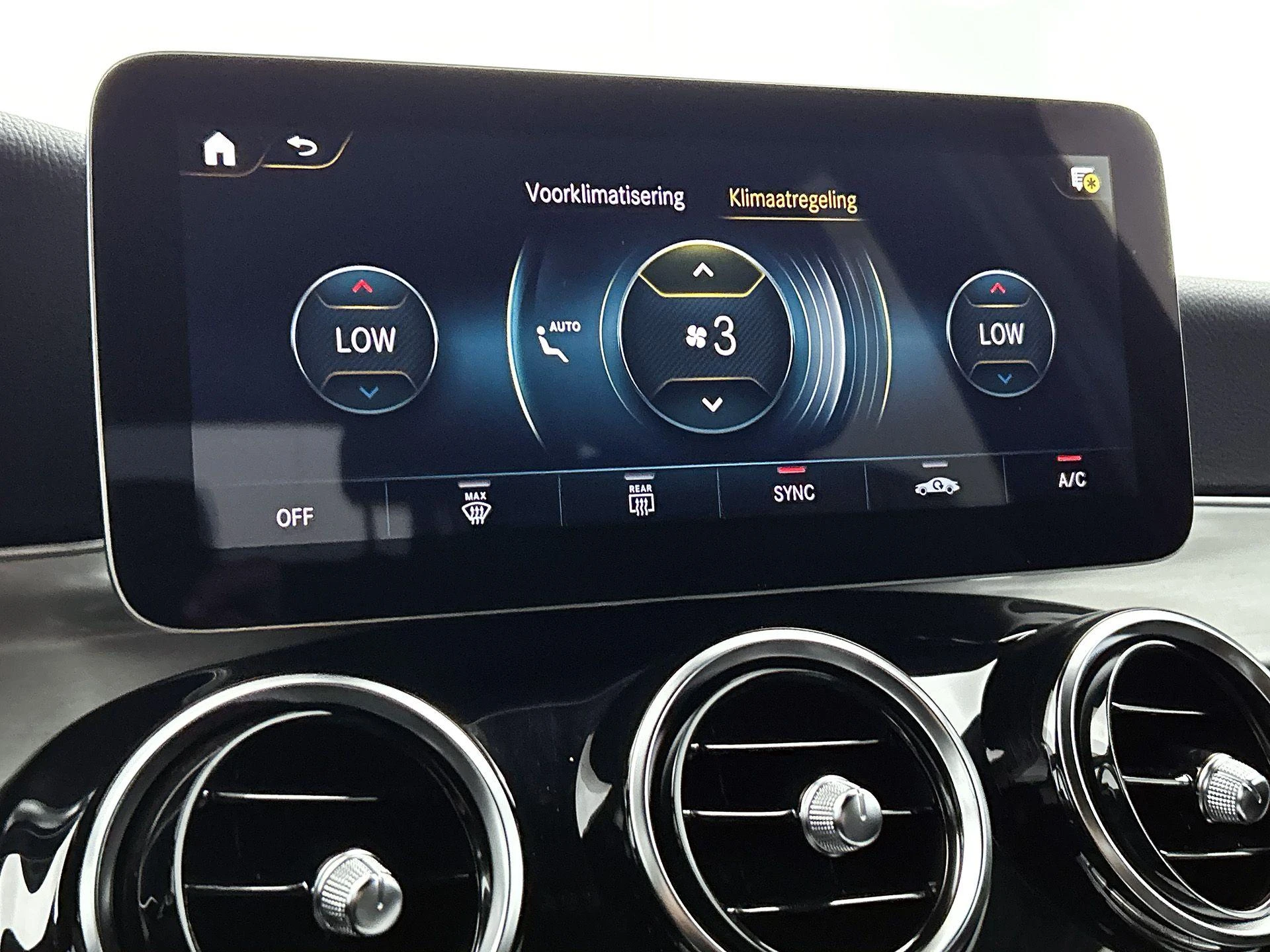 Mercedes-Benz GLC 300e 4MATIC AMG Line