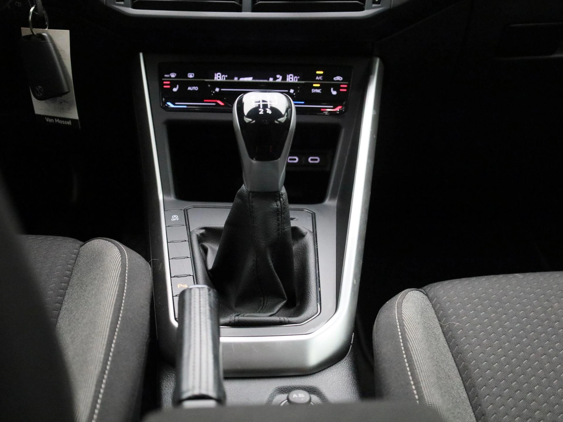 Volkswagen-Taigo-image-9