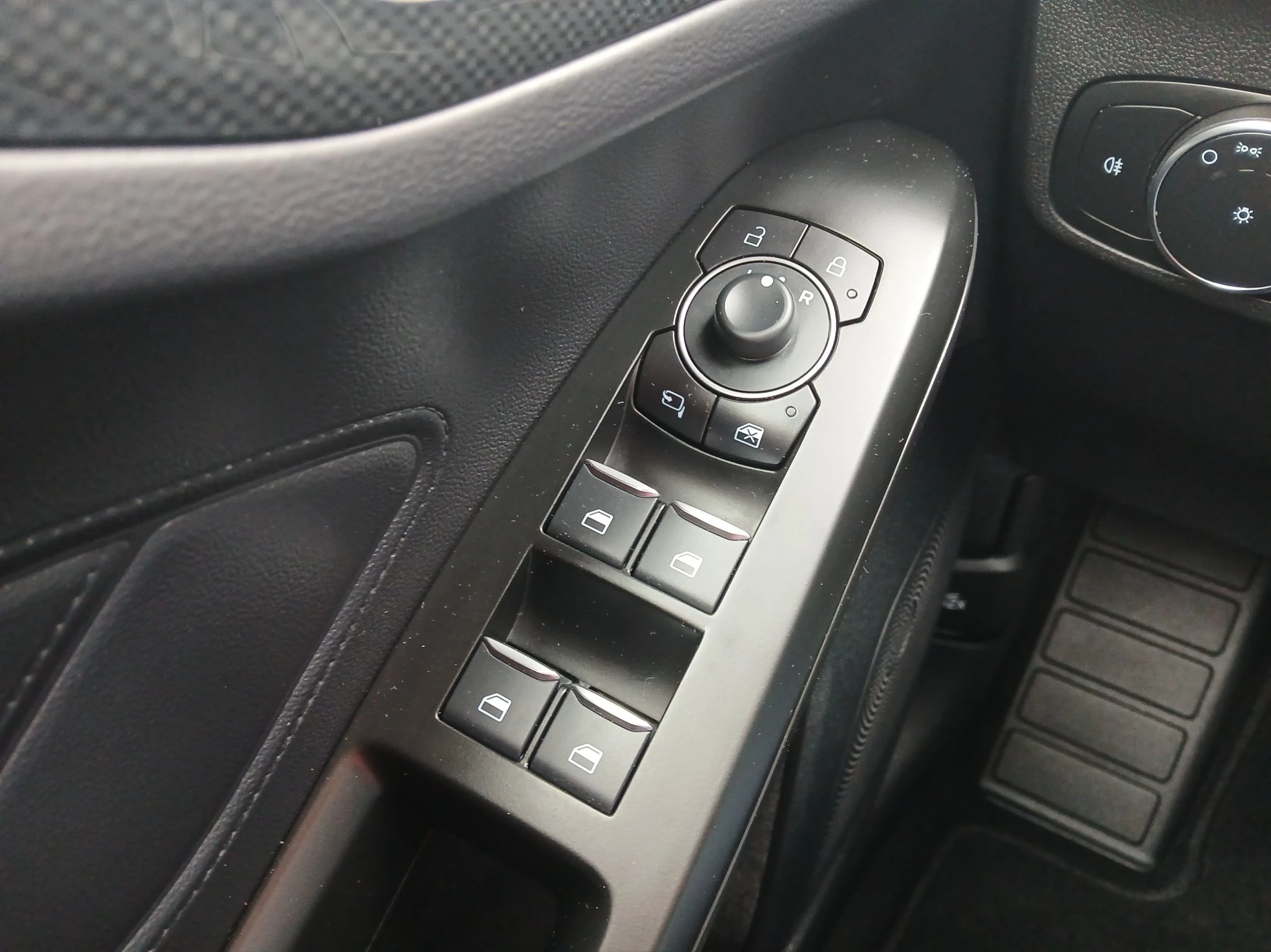 Ford-Focus-image-13