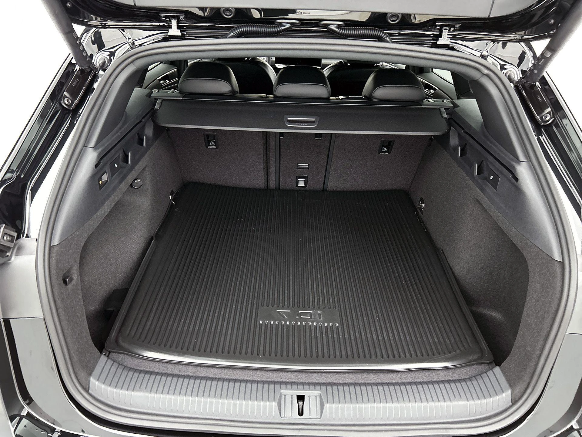 Volkswagen-ID.7-image-27