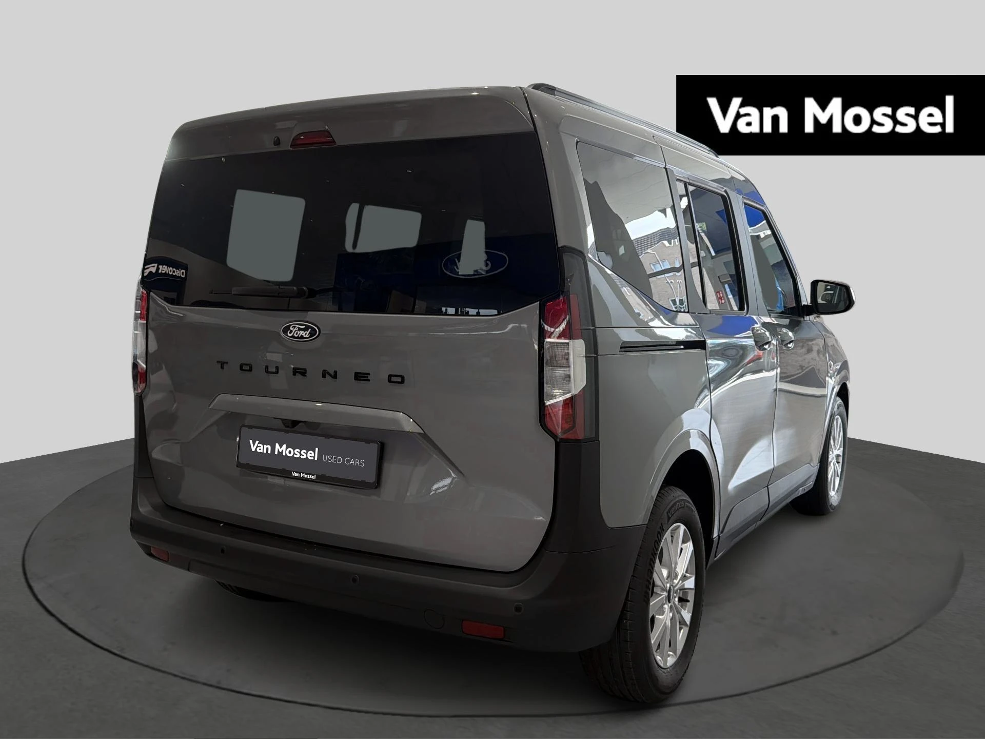 Ford-Tourneo Courier-image-3