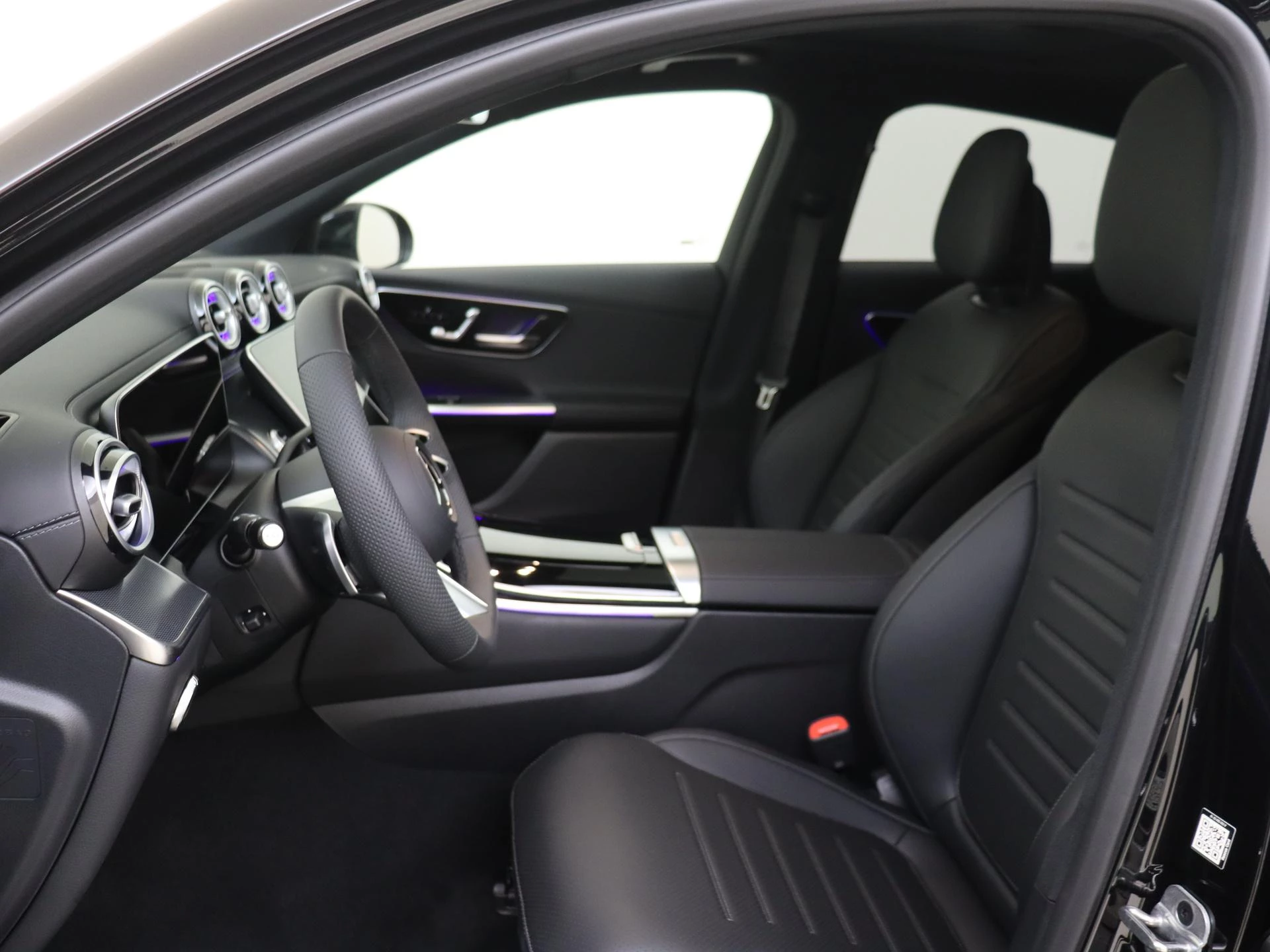 Mercedes-Benz-GLC-image-10