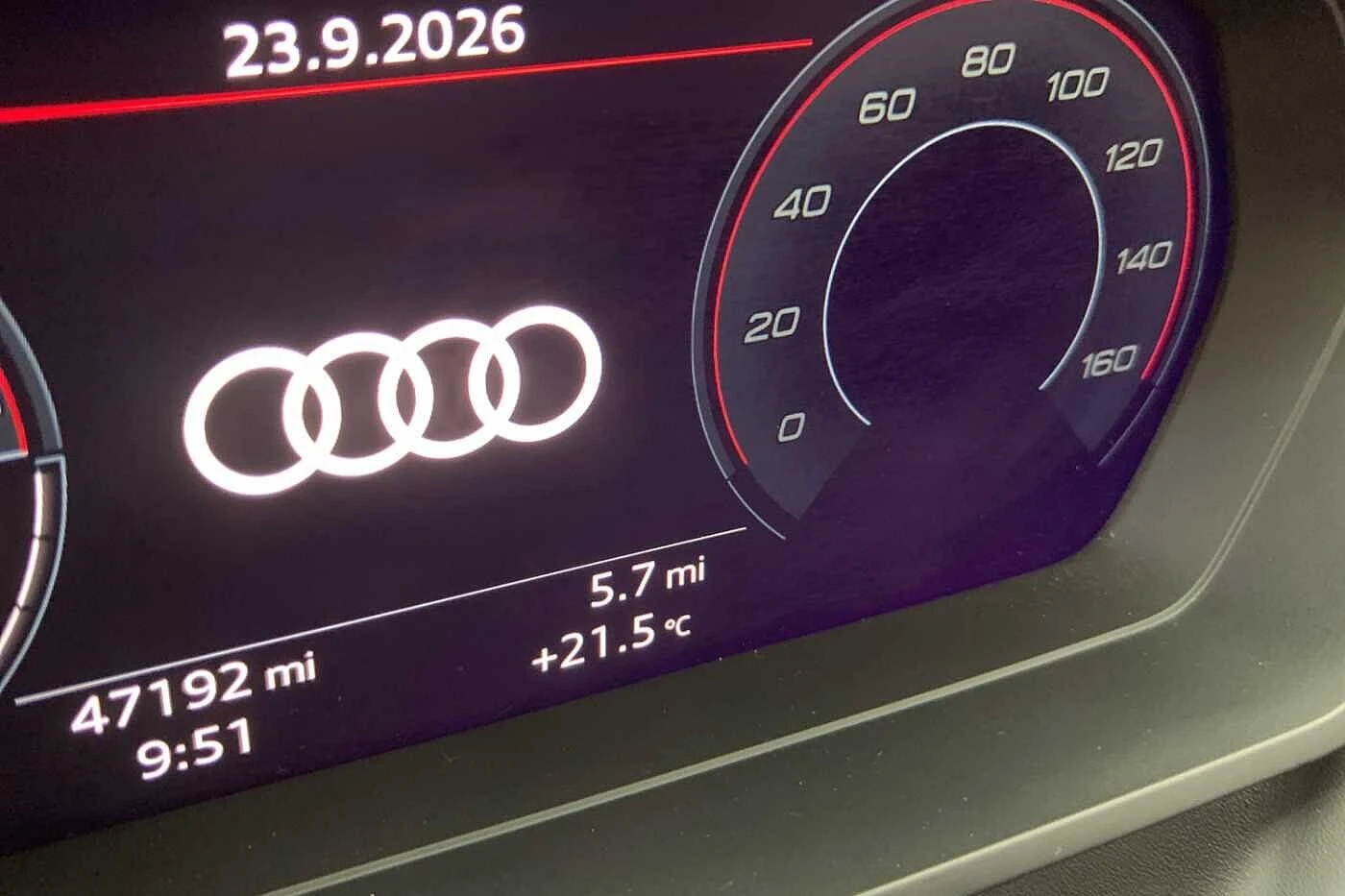 Audi-Q4 e-tron-image-12