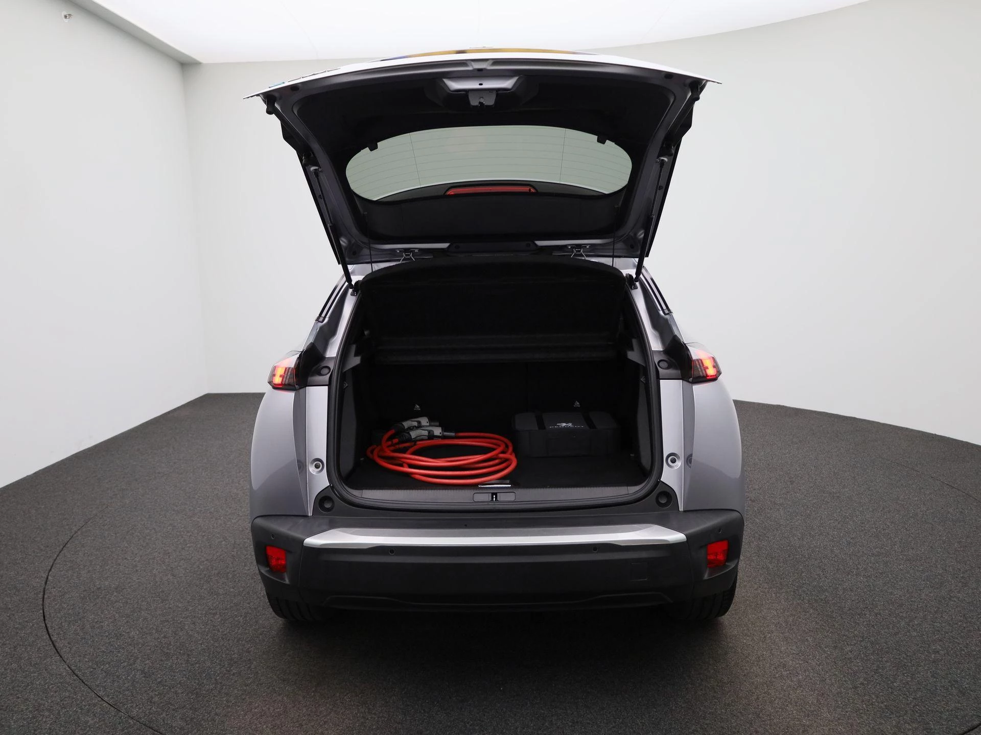 Peugeot-e-2008-image-11