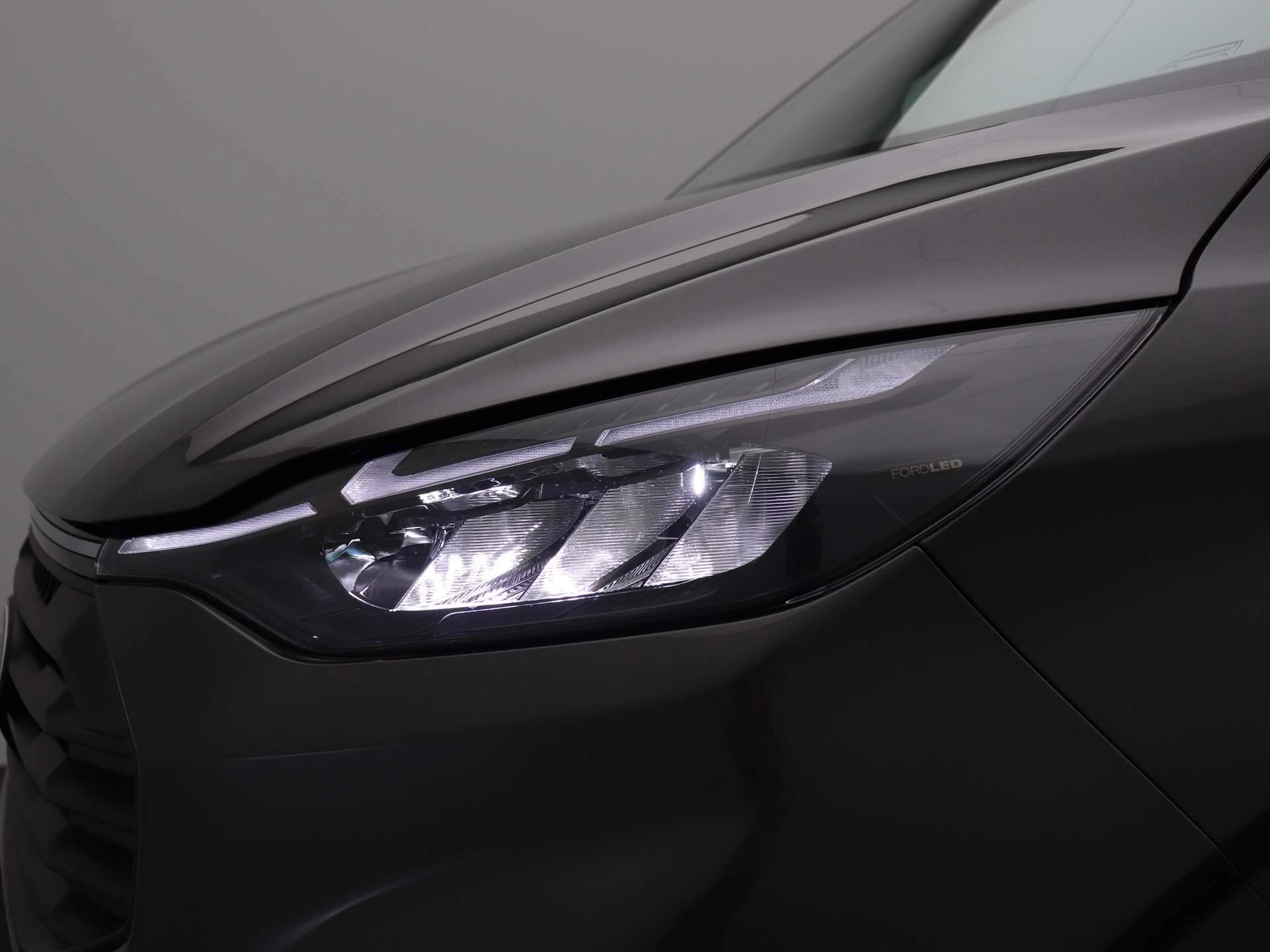 Ford-Transit Custom-image-17