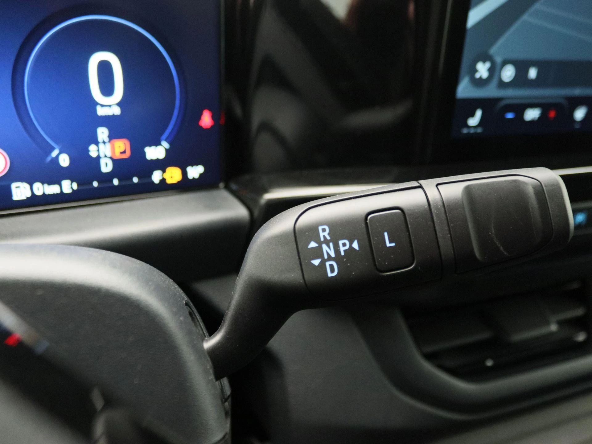 Ford-Transit Custom-image-8