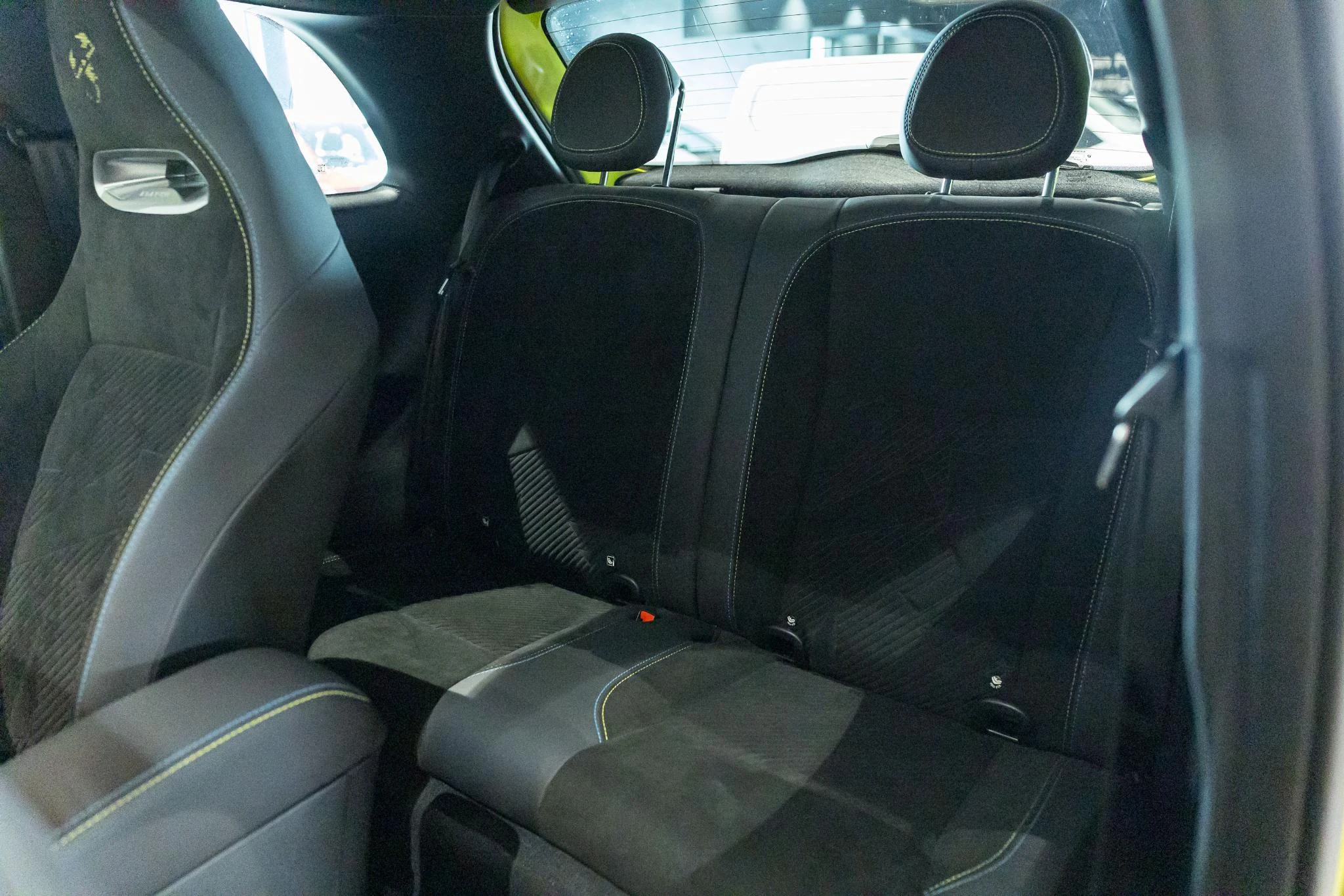 Abarth 500e 42-kWh 114kw Scorpionissima
