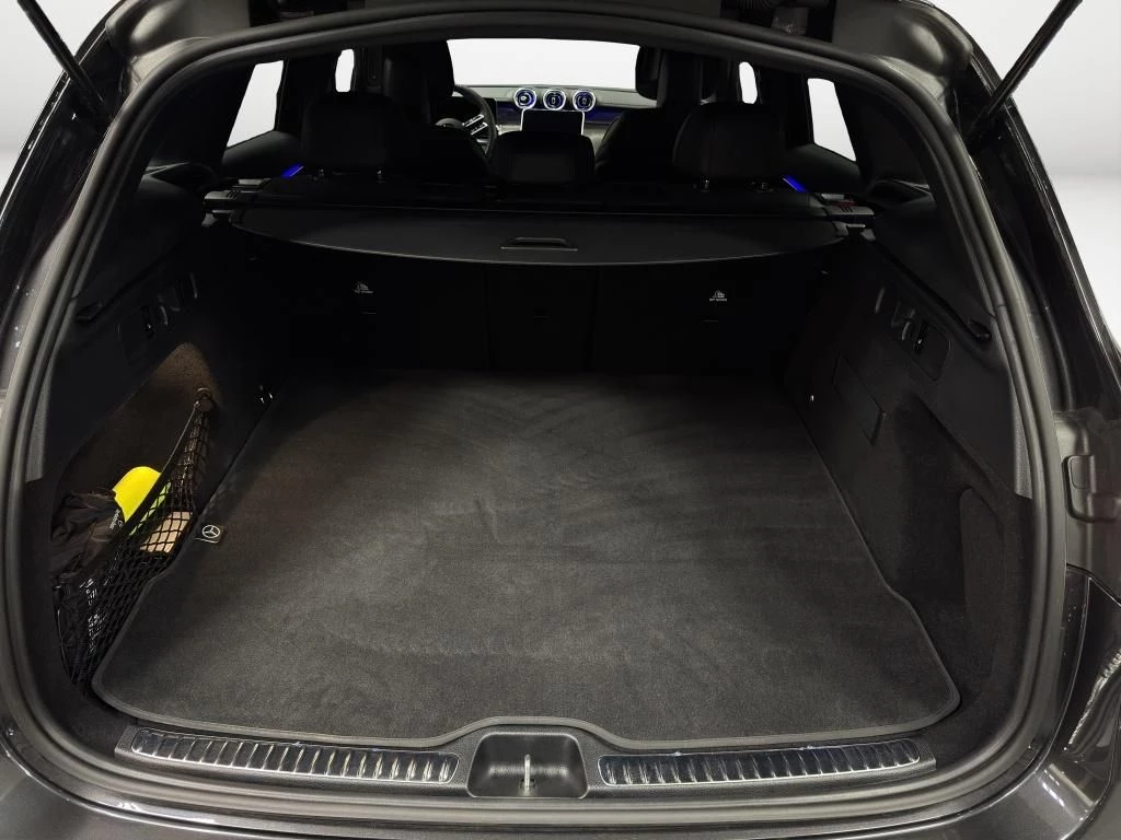 Mercedes-Benz GLC 300 d 4M AMG AHK MBUX SHZ KEYLESS-GO AMG LineX254 GLC 300 d 4M AMG AHK MBUX SHZ KEYLESS-GO AMG Line