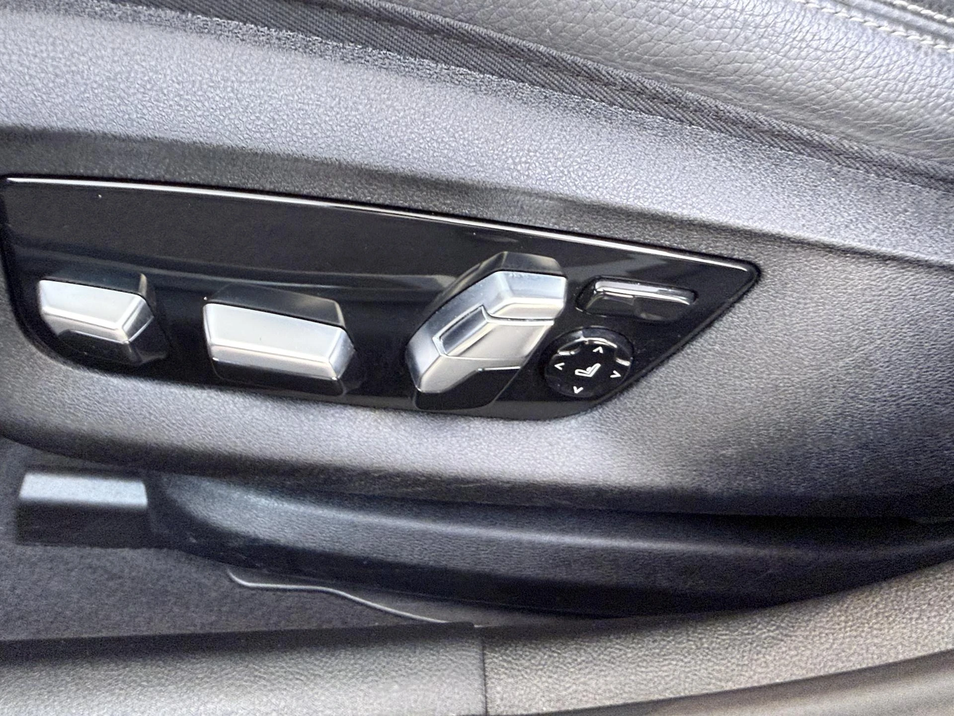 BMW-5 Serie-image-25