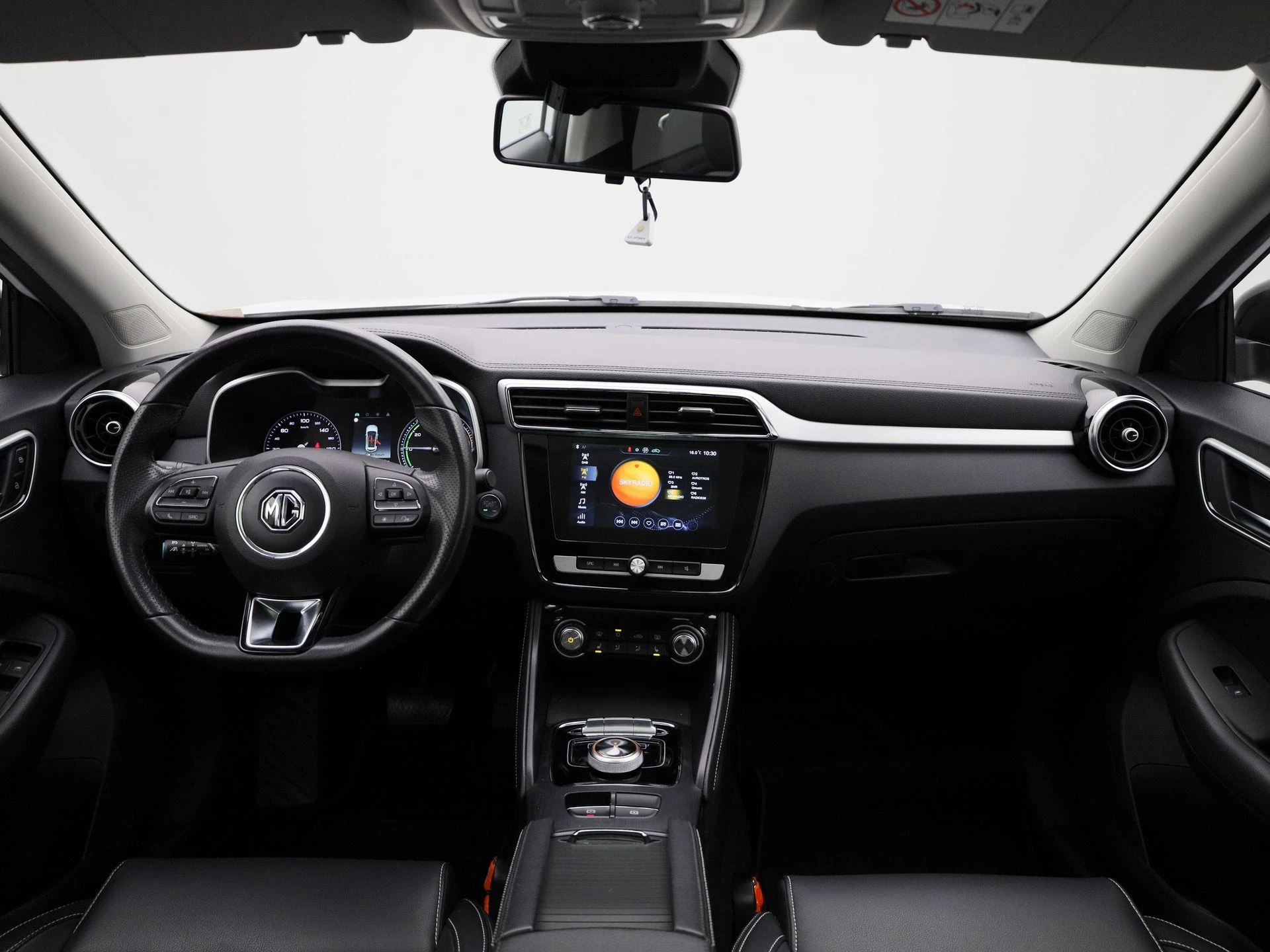 MG-ZS EV-image-35