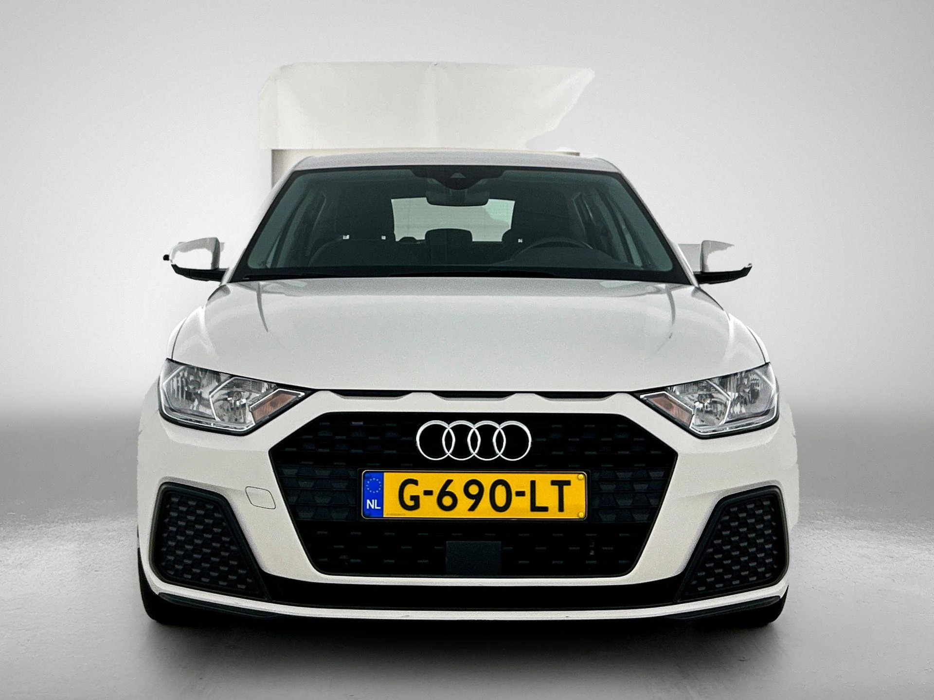 Audi-A1 Sportback-image-4
