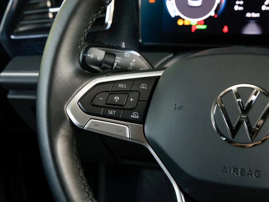 Volkswagen Passat Variant 1,5 eTSI DSG Business,AHK,LED,ACC 360° Kamera,Sitz/Lenkradheizung,Apple Car Play