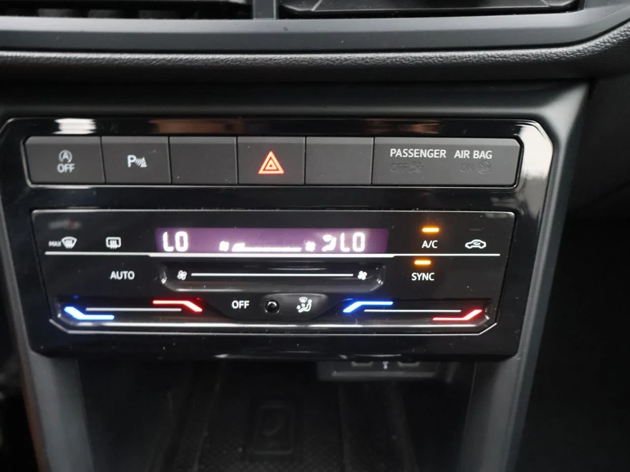 Volkswagen-T-Cross-image-16