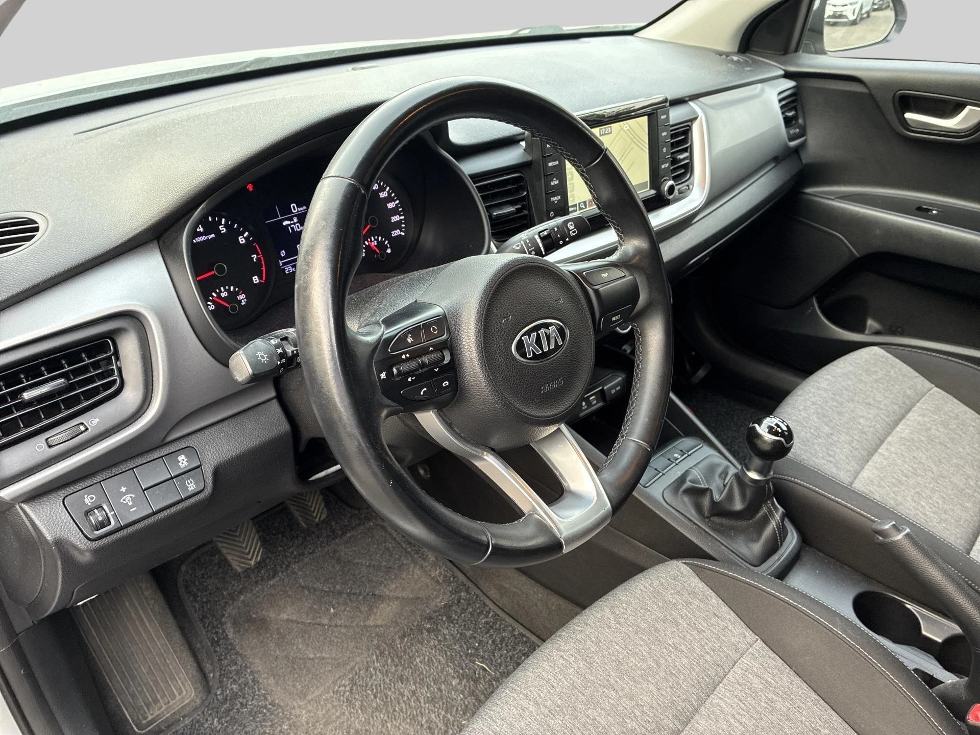 Kia-Stonic-image-8