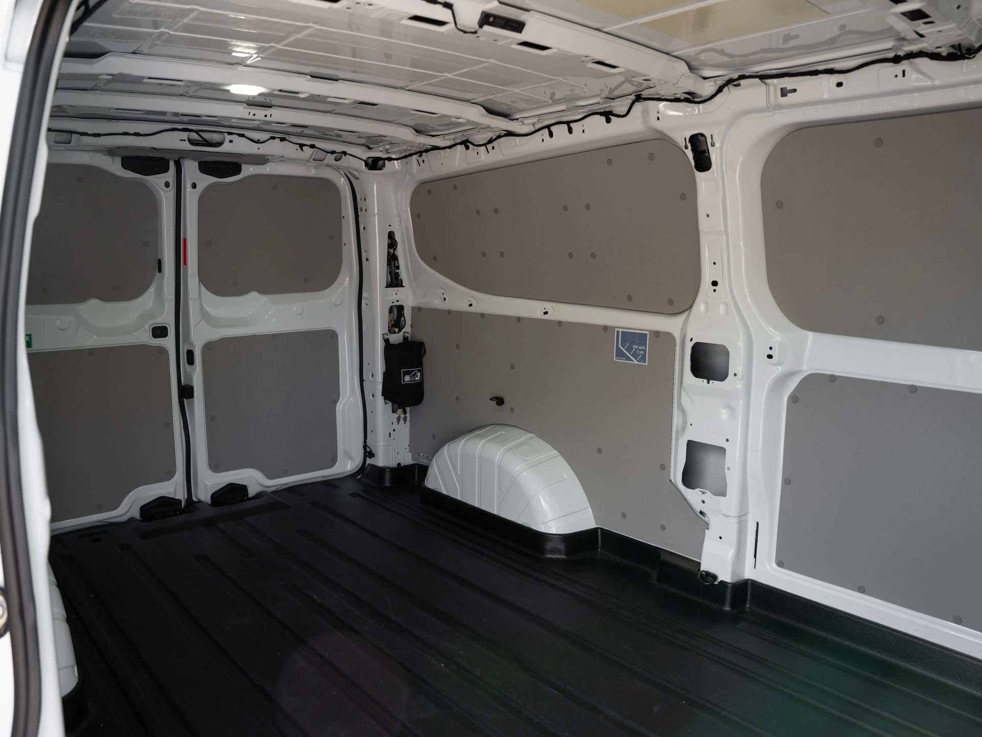 Ford-Transit Custom-image-8