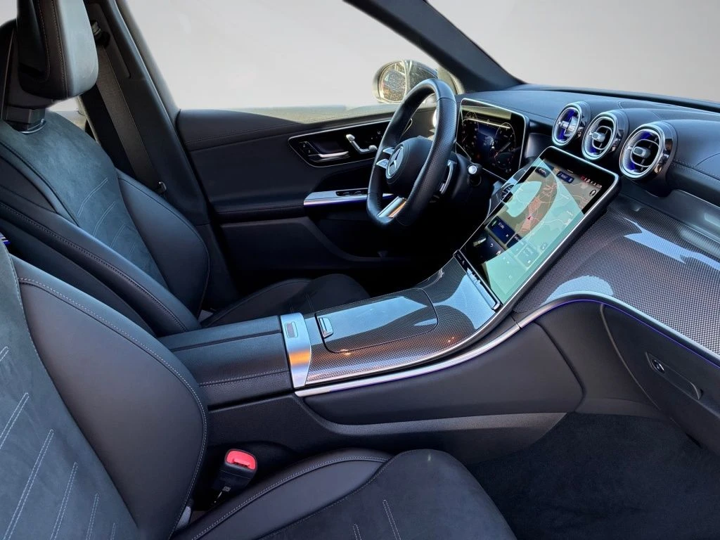 Mercedes-Benz-GLC 300 d-image-15