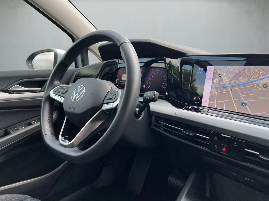 Volkswagen-Golf-image-6