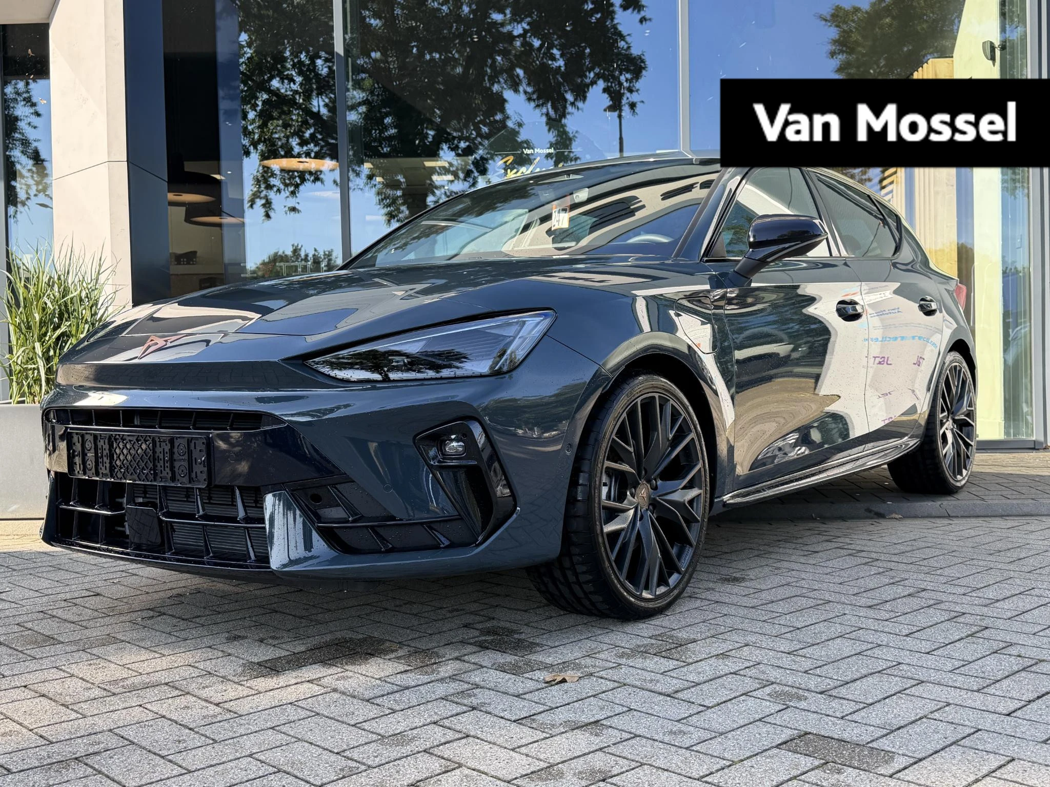 CUPRA-Leon-image-0