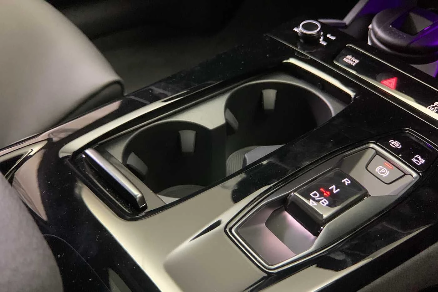 Audi-A6 Sportback e-tron-image-20