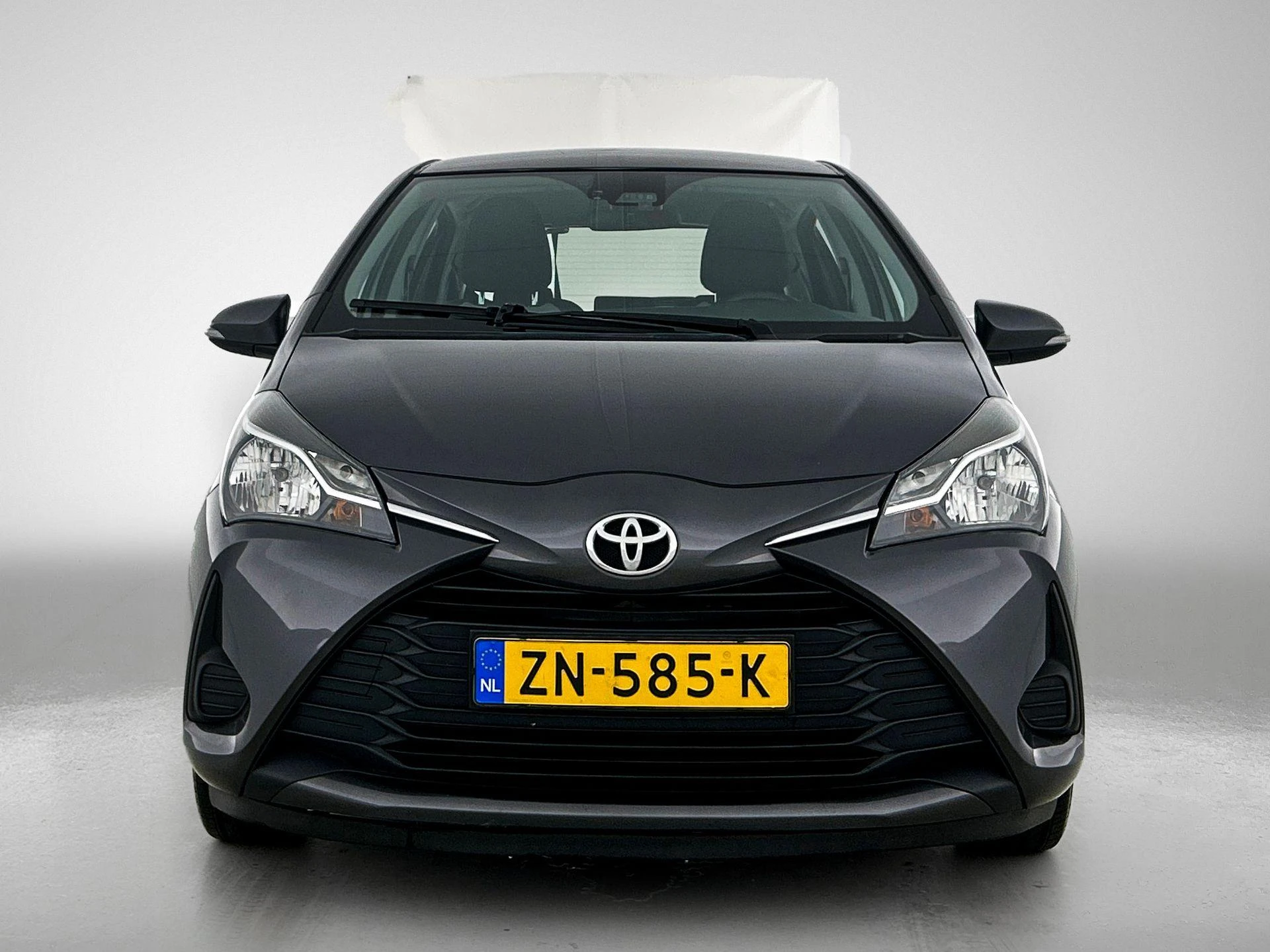 Toyota-Yaris-image-4