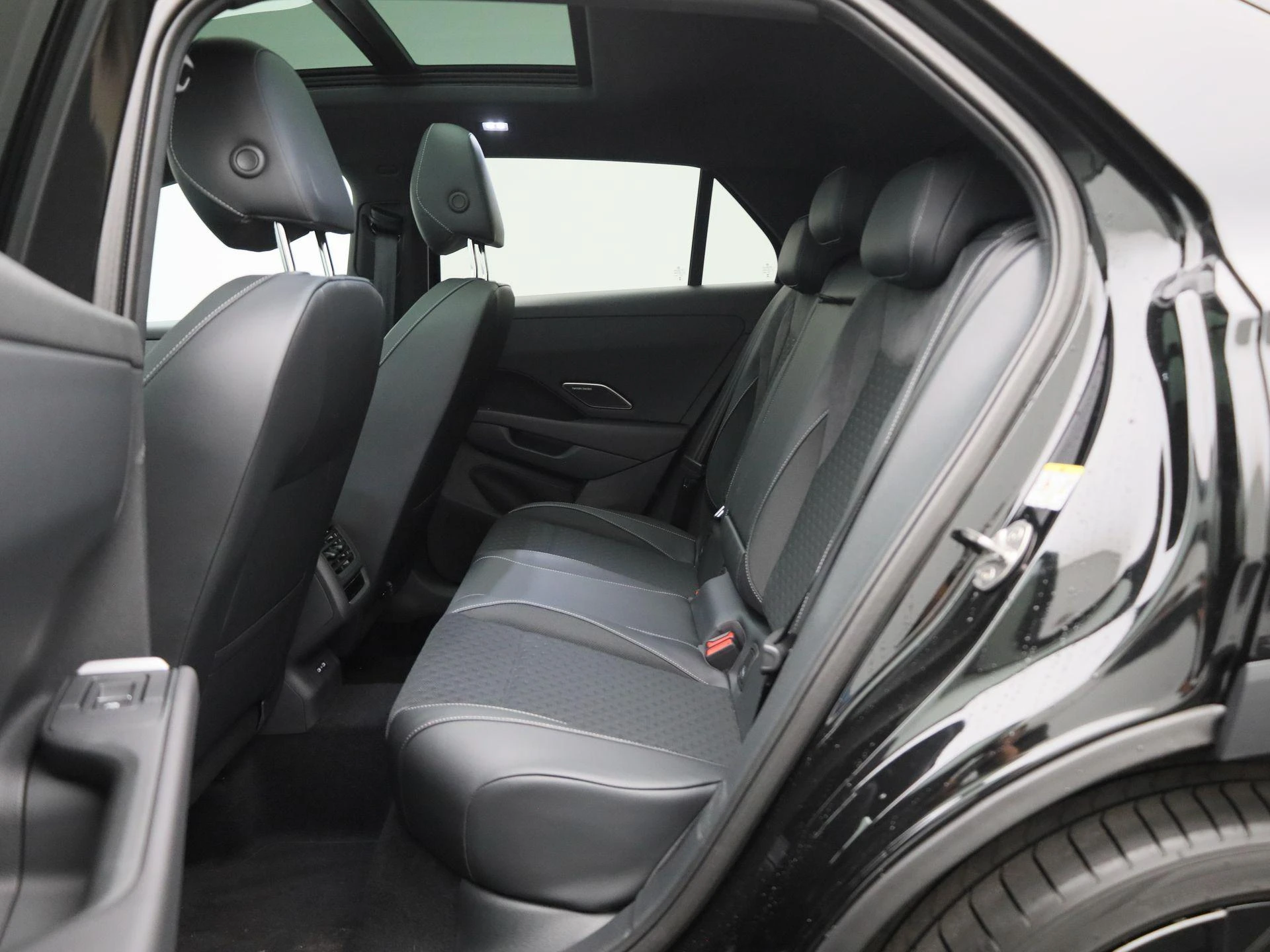 Volkswagen-T-Roc-image-11
