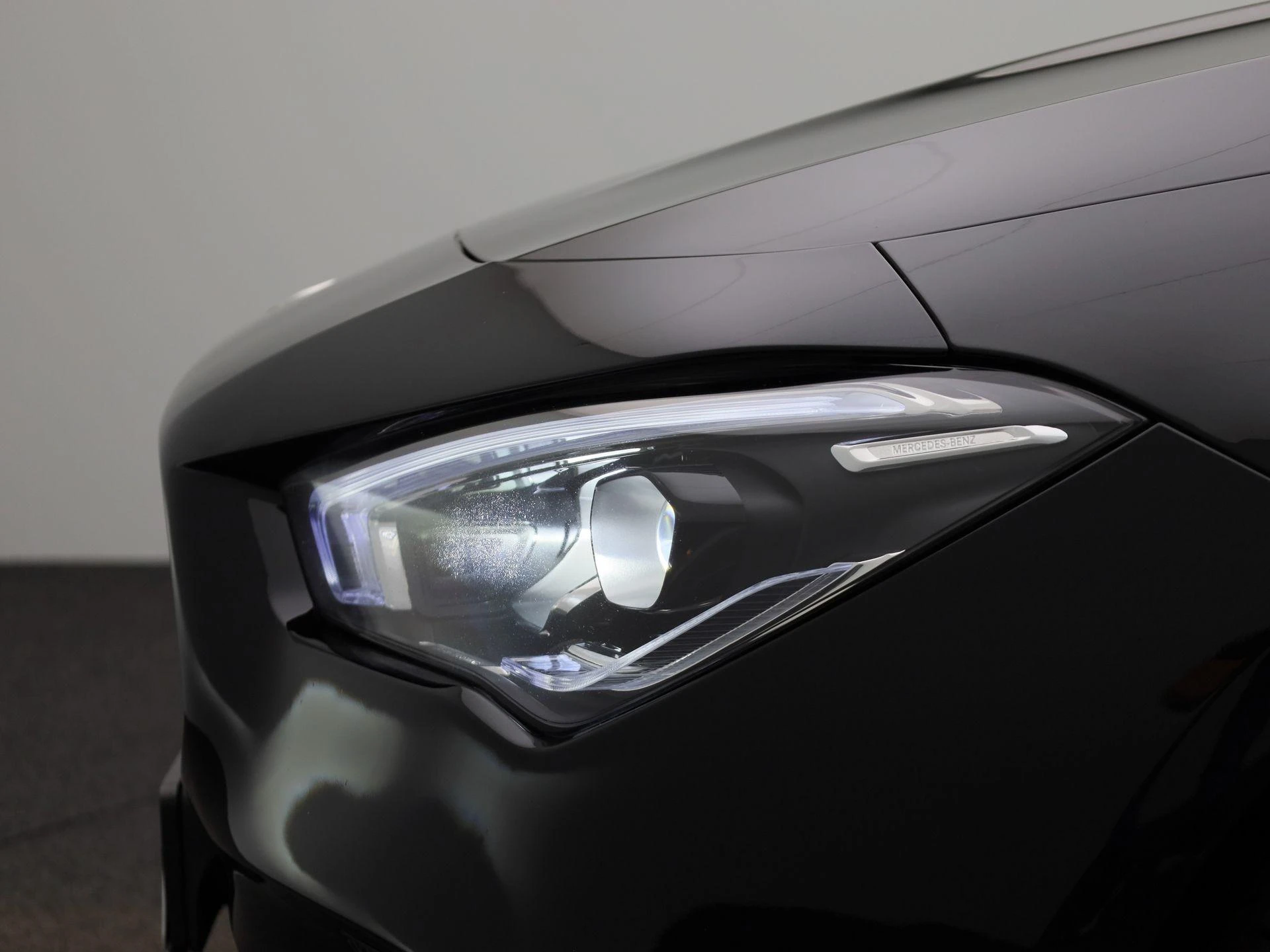 Mercedes-Benz-CLA-image-15