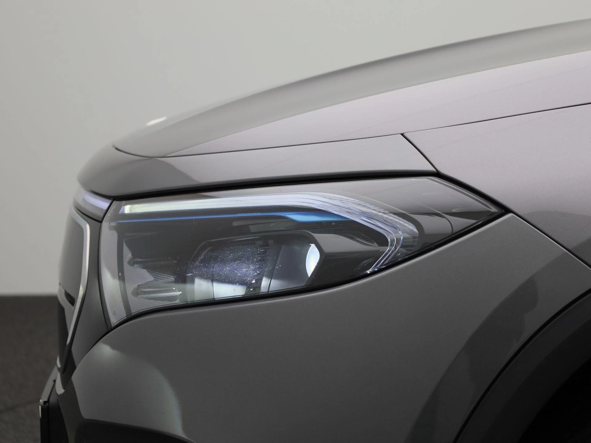Mercedes-Benz-EQA-image-15