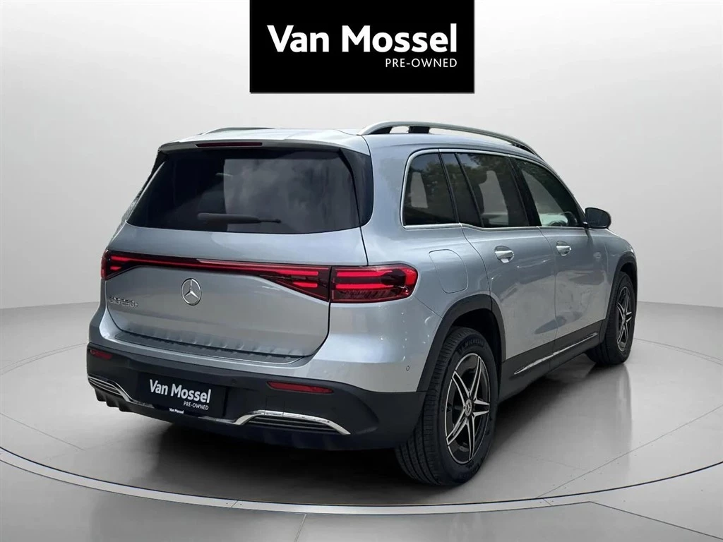 Mercedes-Benz-EQB-image-4