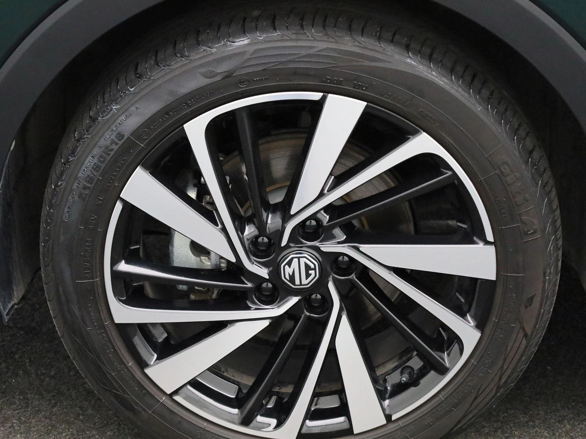 MG-ZS-image-12