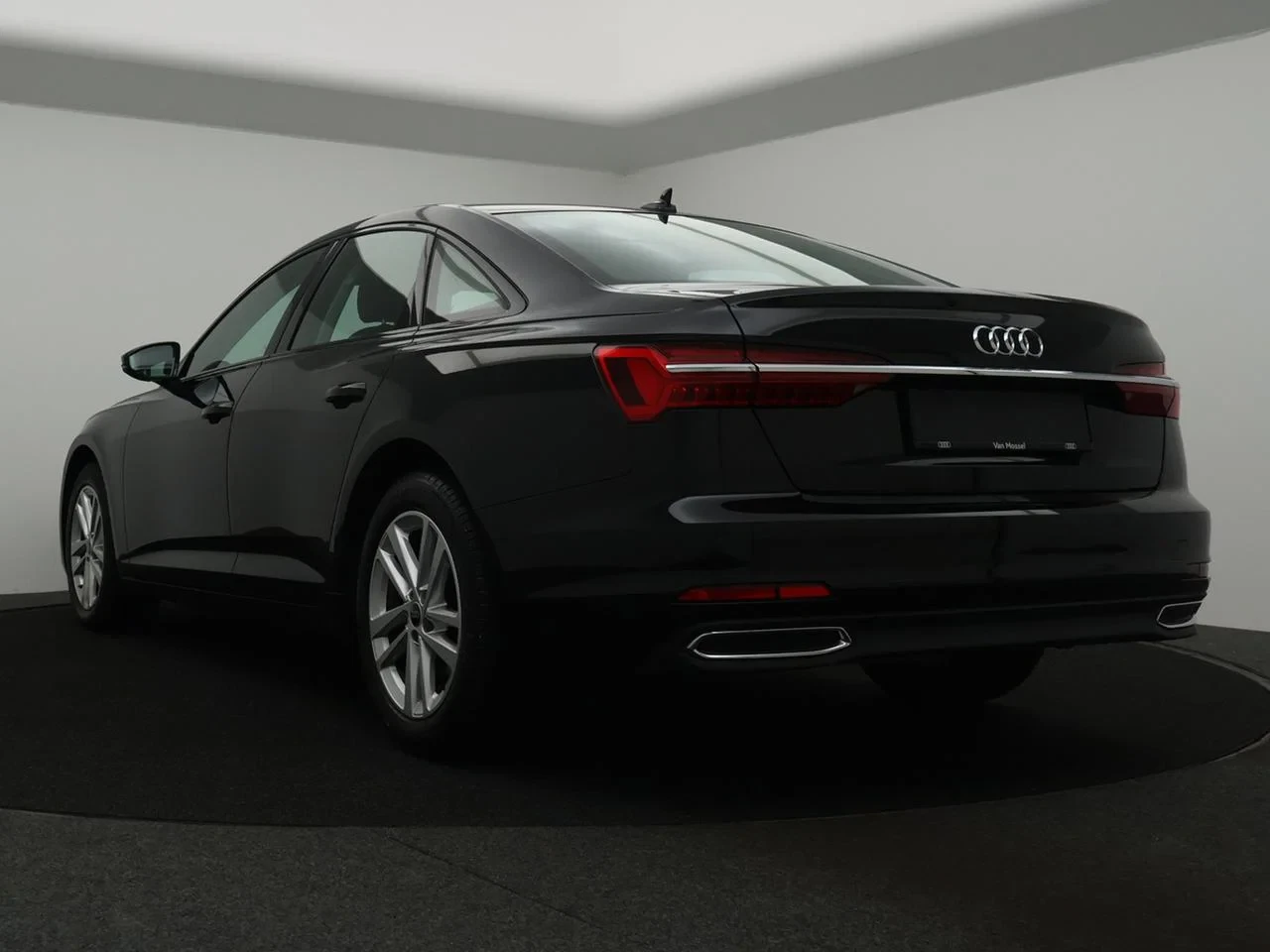 Audi-A6-image-1
